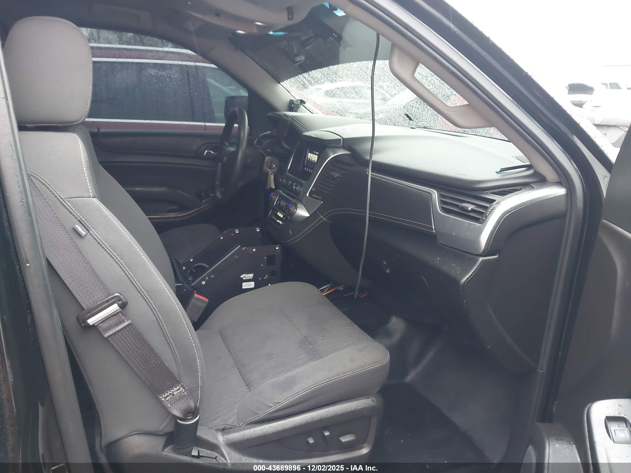 CHEVROLET TAHOE image 5