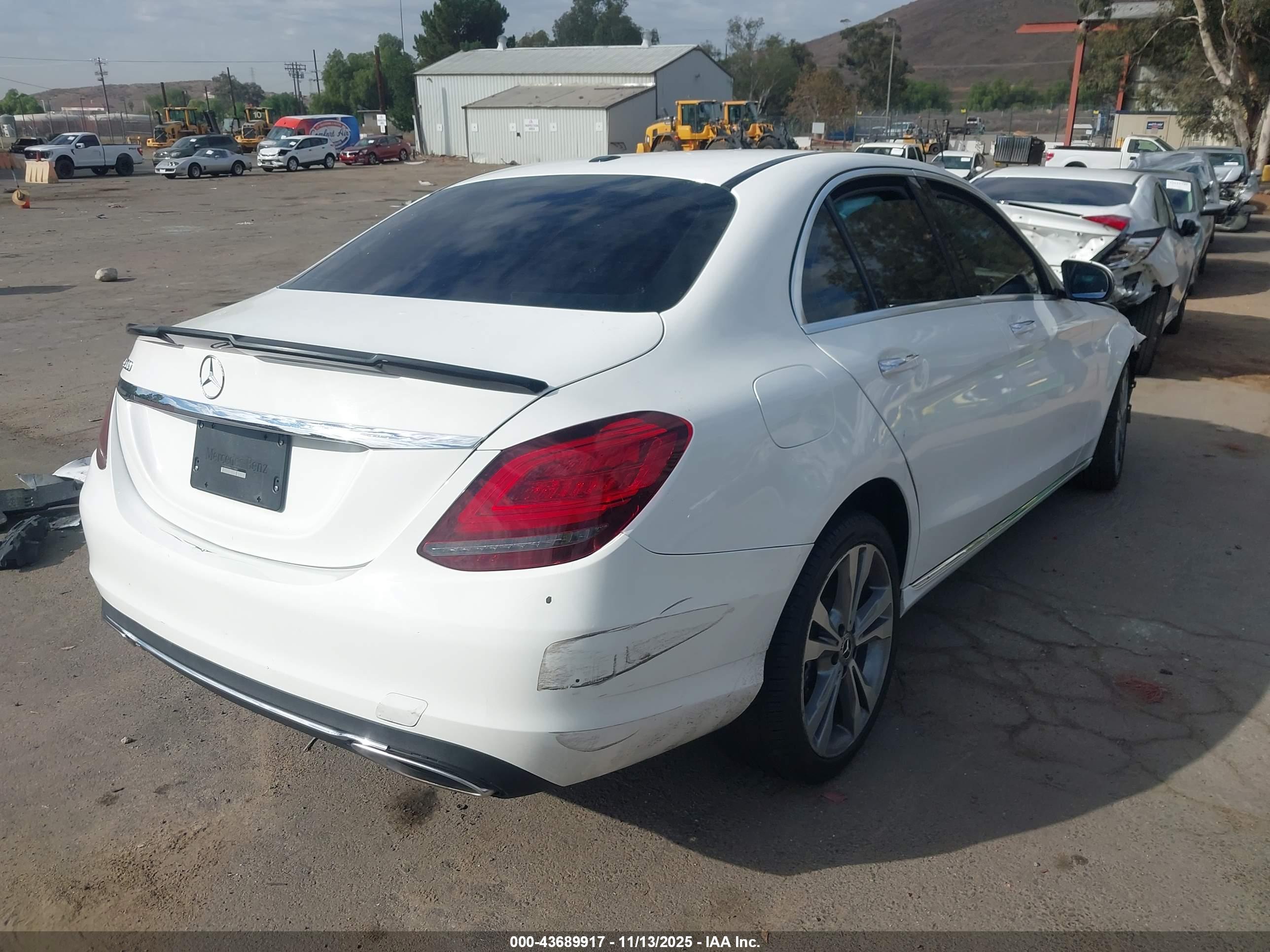 MERCEDES-BENZ C image 4