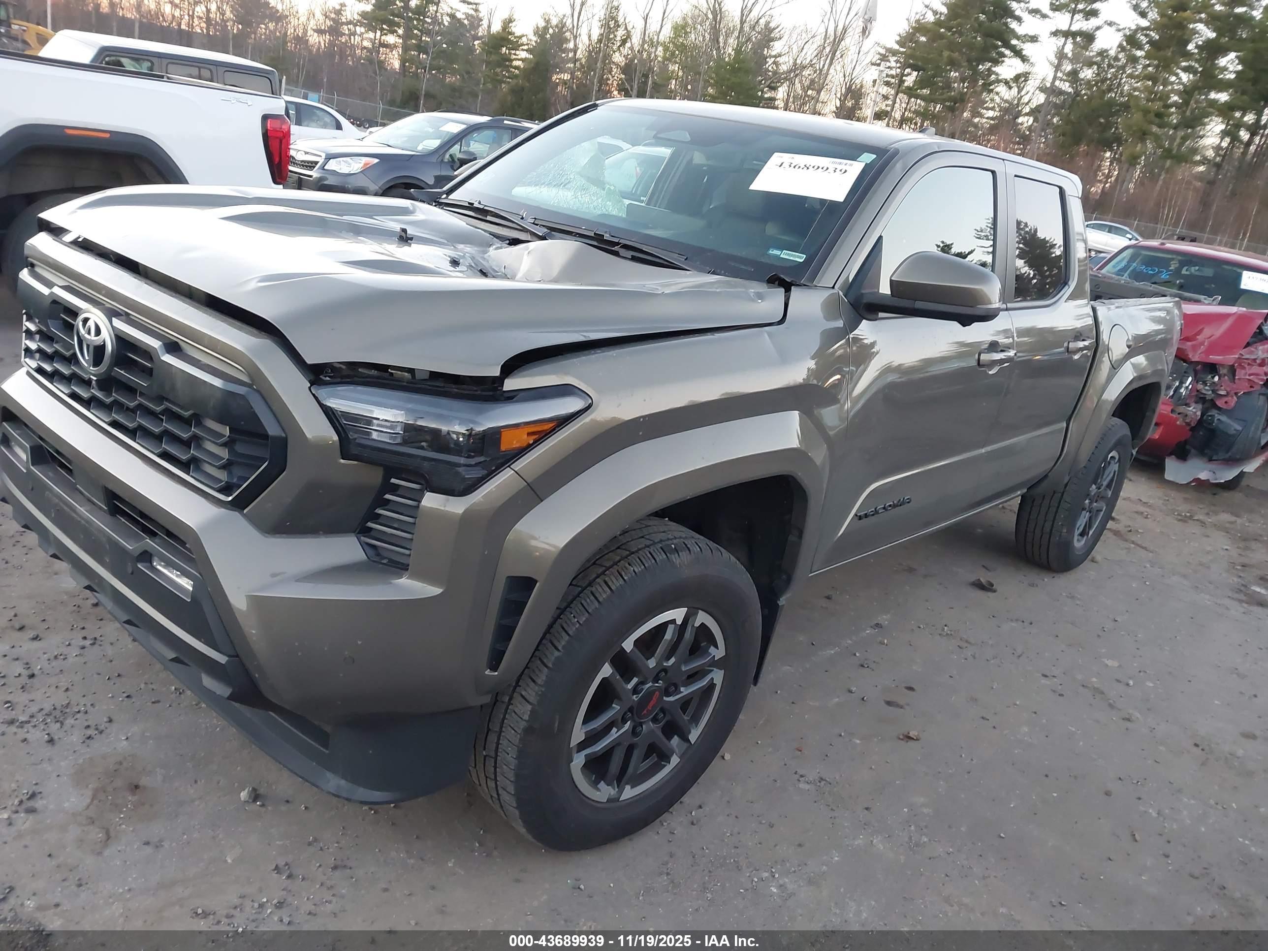 TOYOTA TACOMA image 2