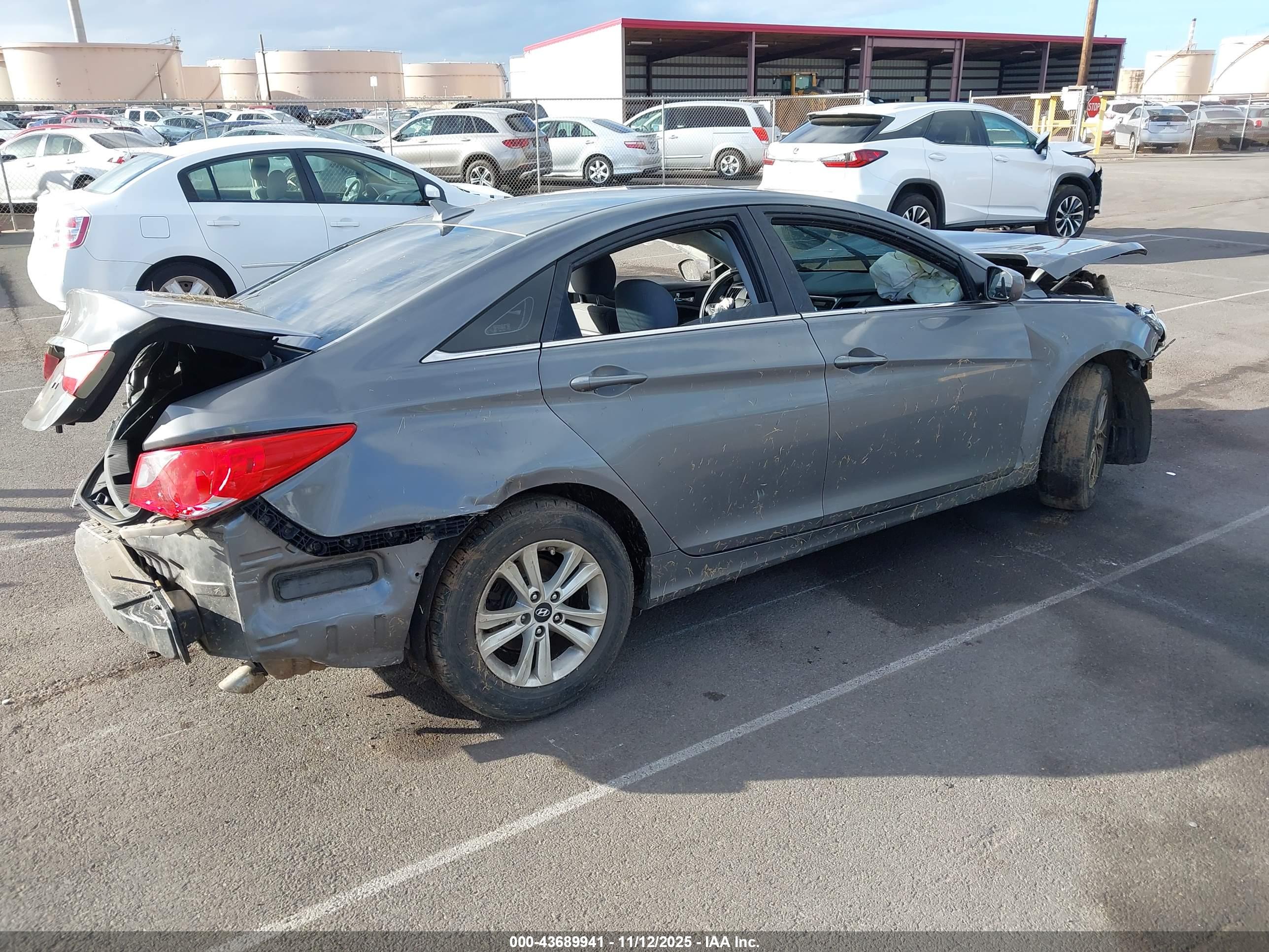HYUNDAI SONATA image 4