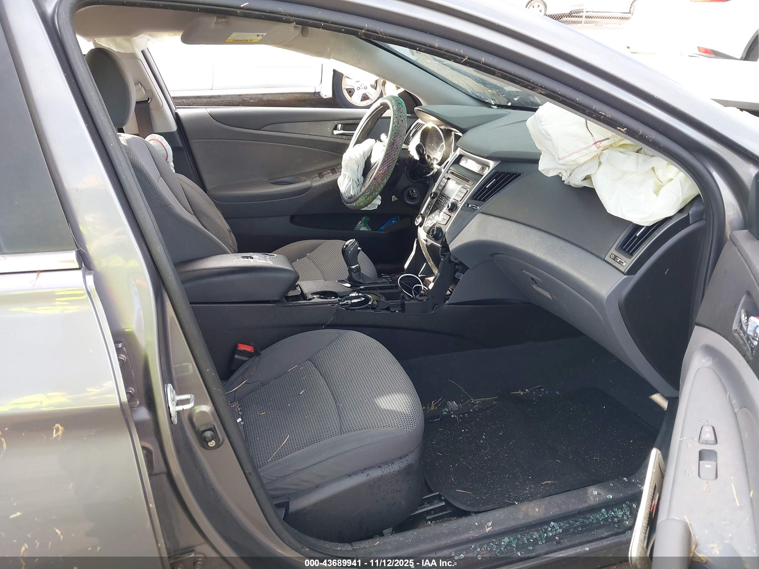 HYUNDAI SONATA image 5