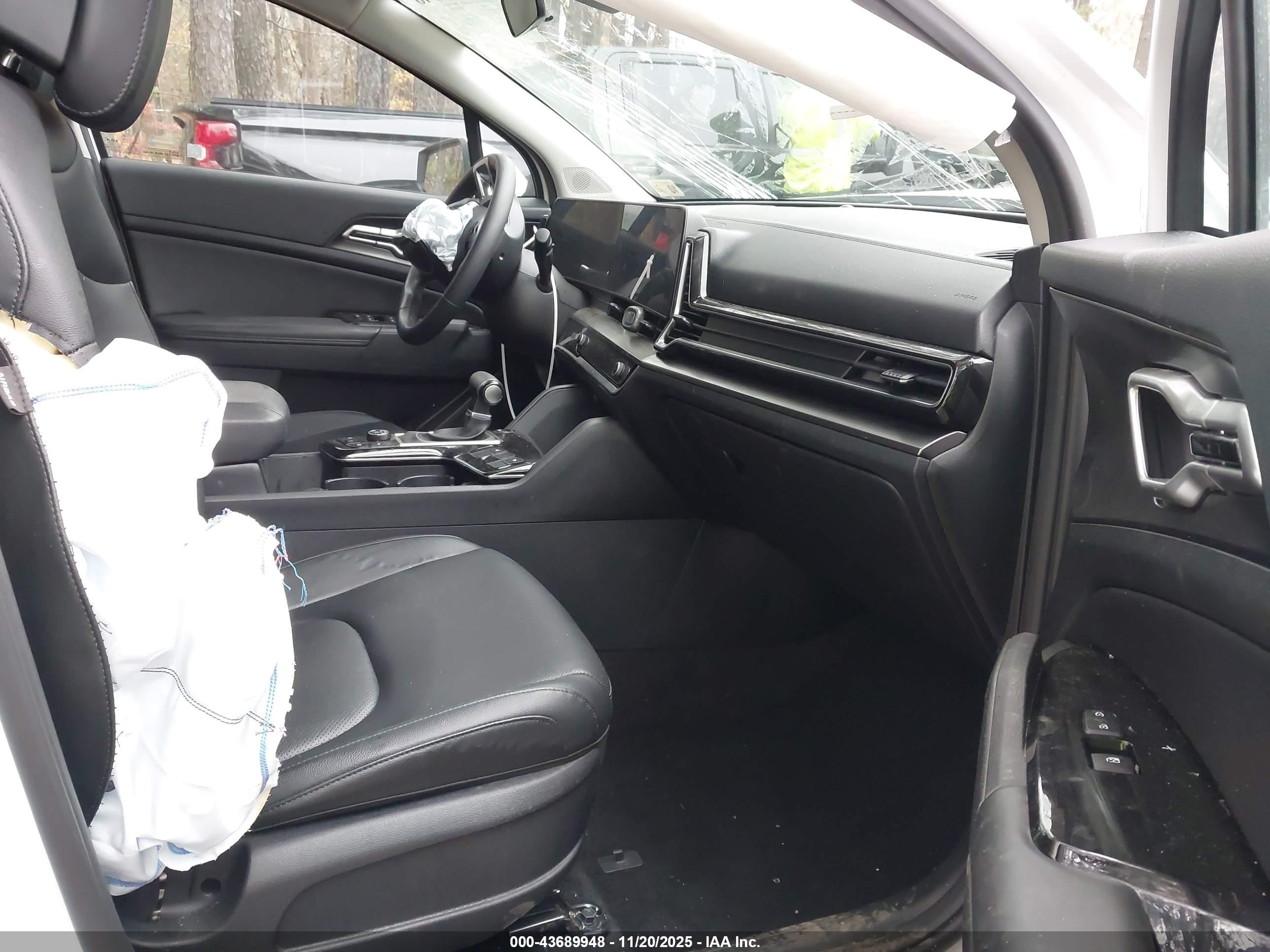 KIA SPORTAGE image 5