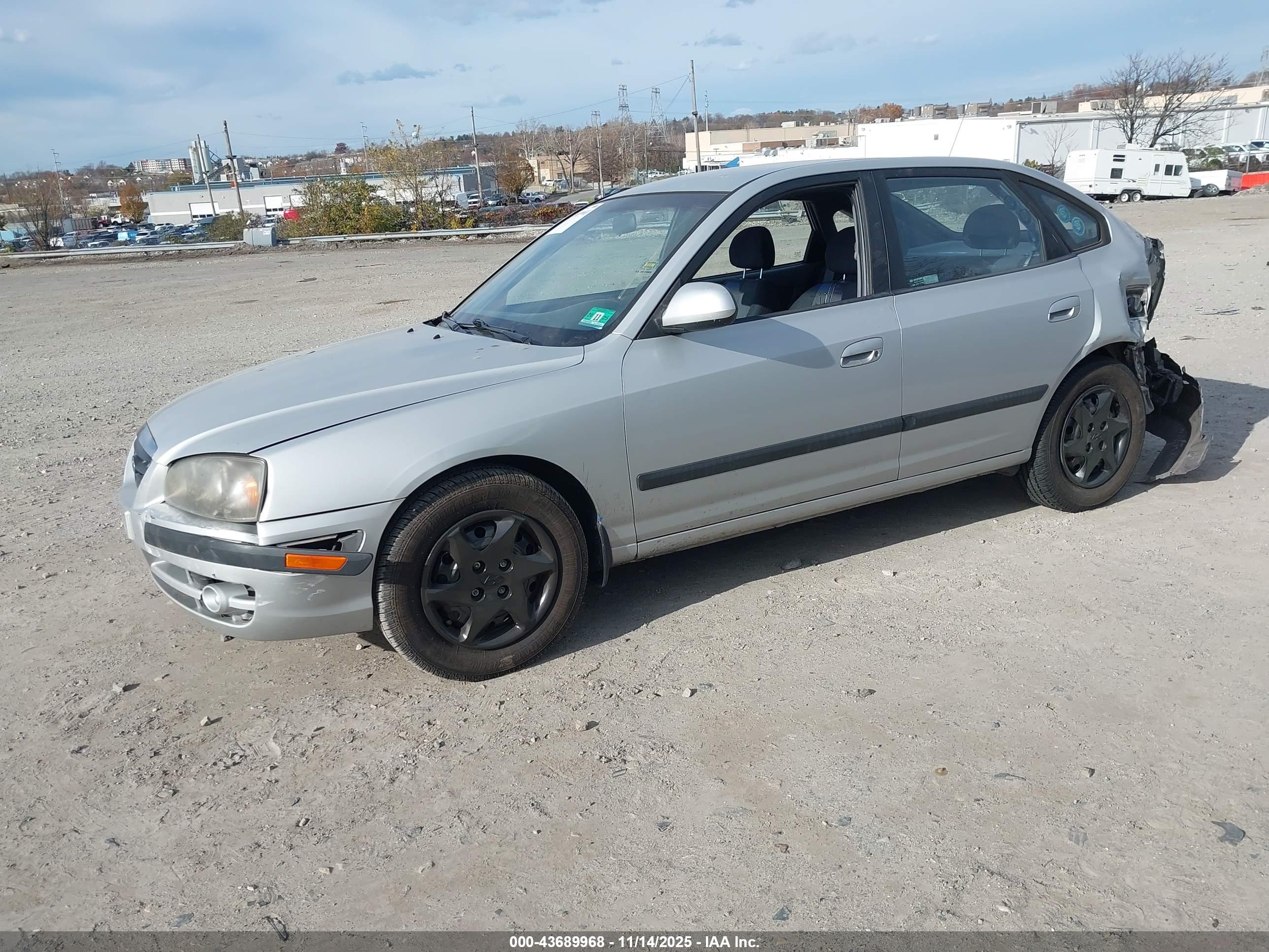 HYUNDAI ELANTRA image 2
