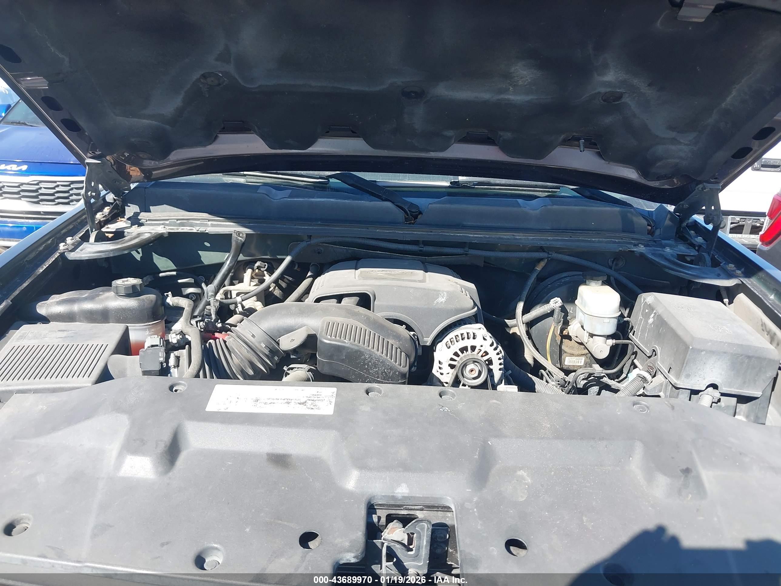 CHEVROLET SILVERADO image 10