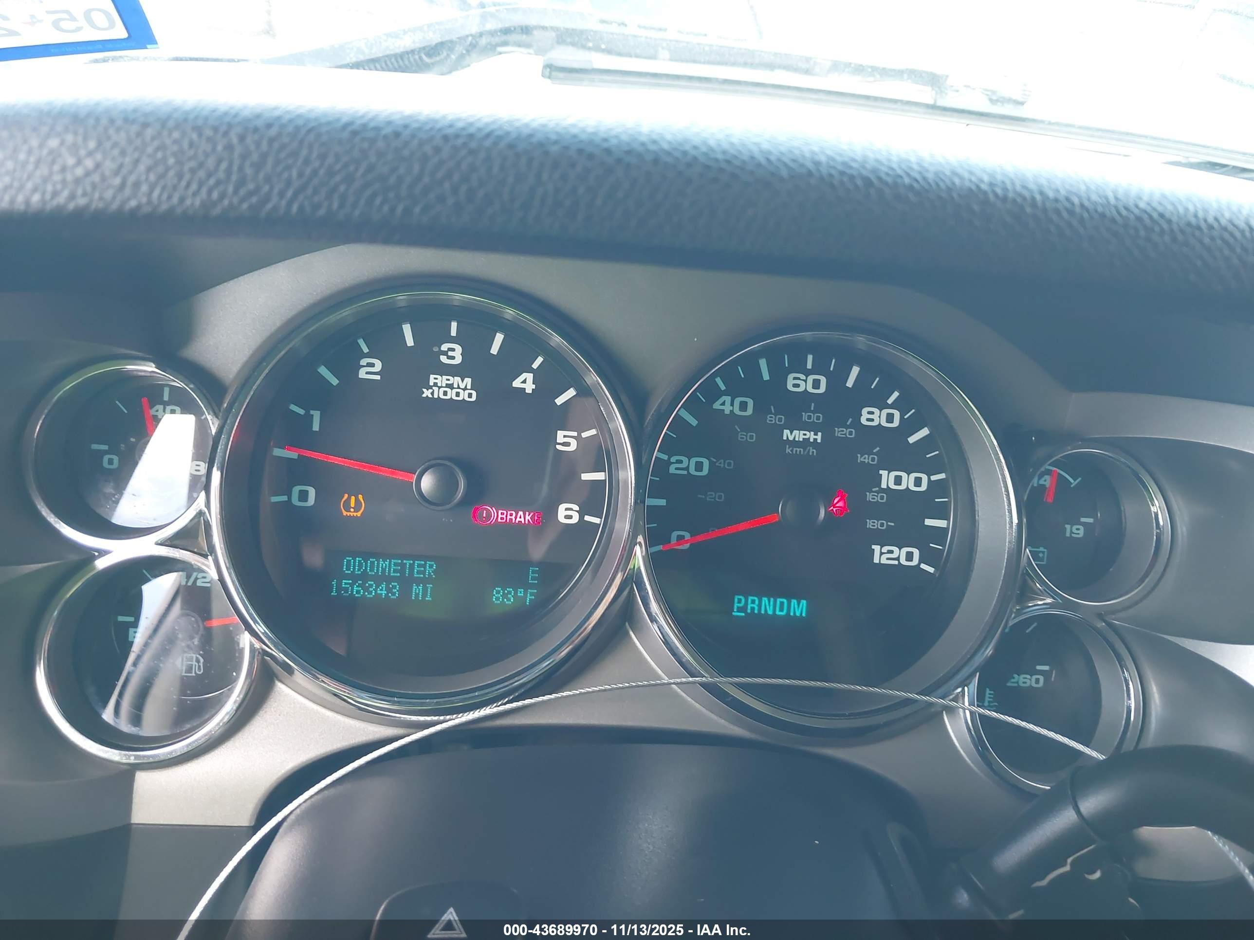 CHEVROLET SILVERADO image 7