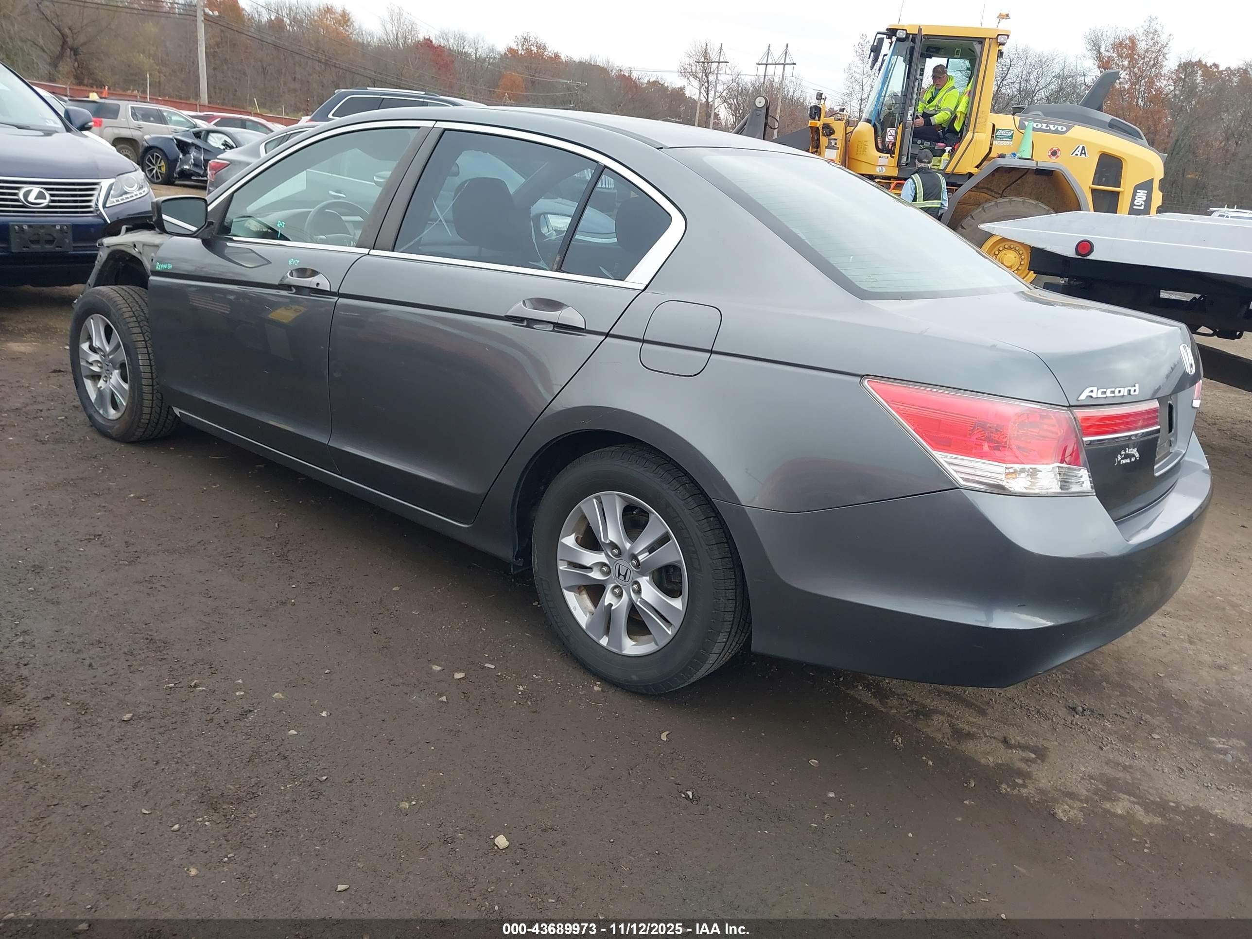 HONDA ACCORD image 3