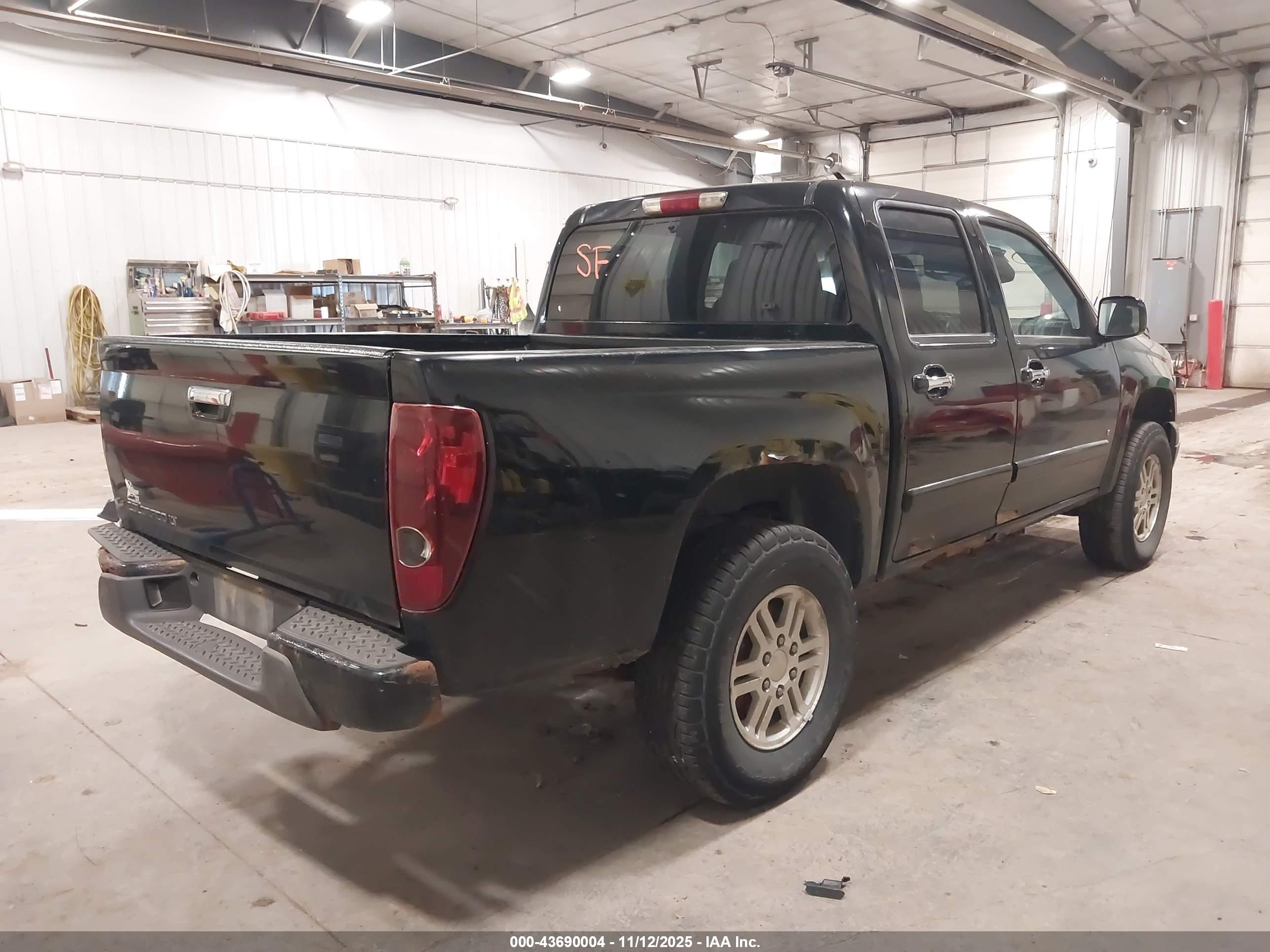 CHEVROLET COLORADO image 4
