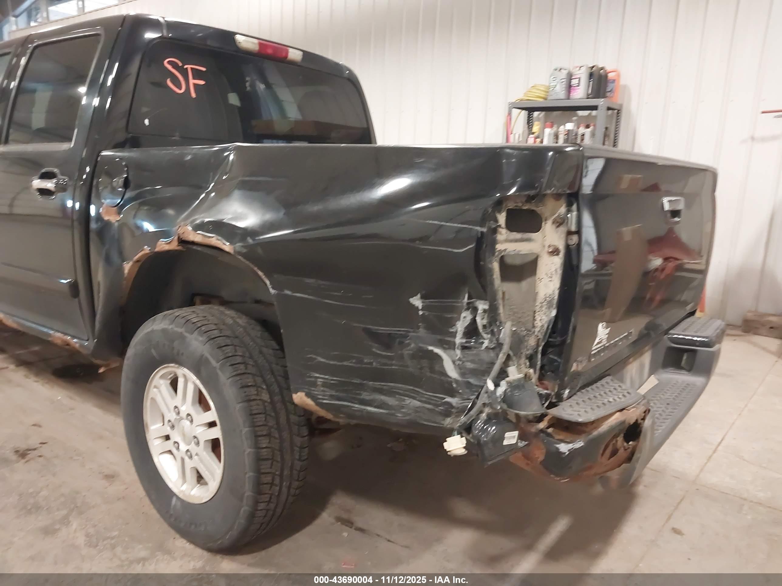 CHEVROLET COLORADO image 6