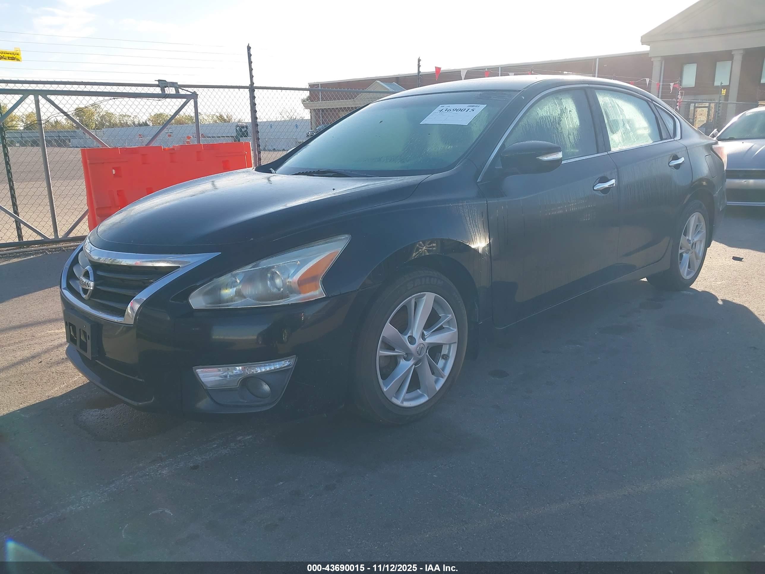 NISSAN ALTIMA image 2