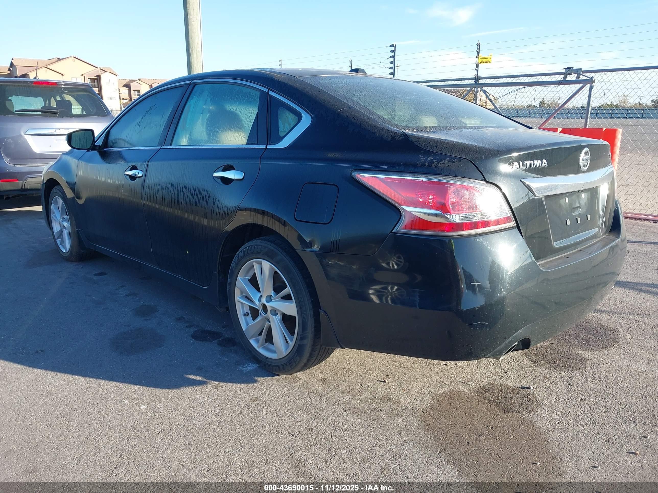NISSAN ALTIMA image 3