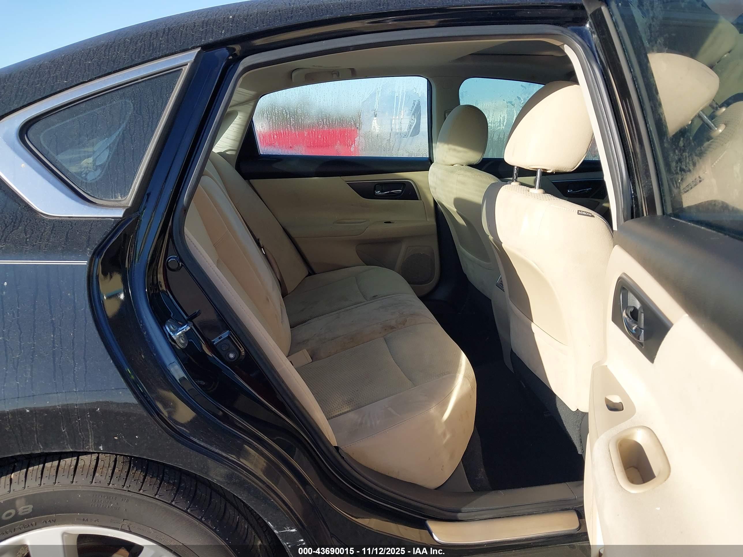 NISSAN ALTIMA image 8