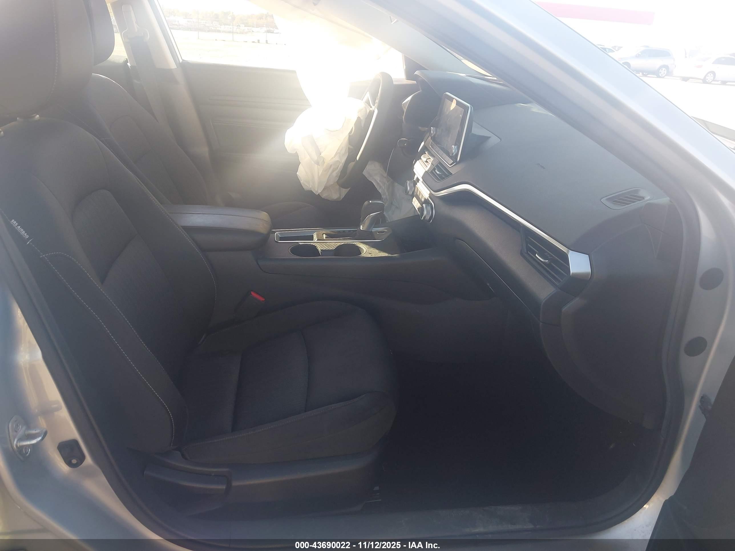 NISSAN ALTIMA image 5