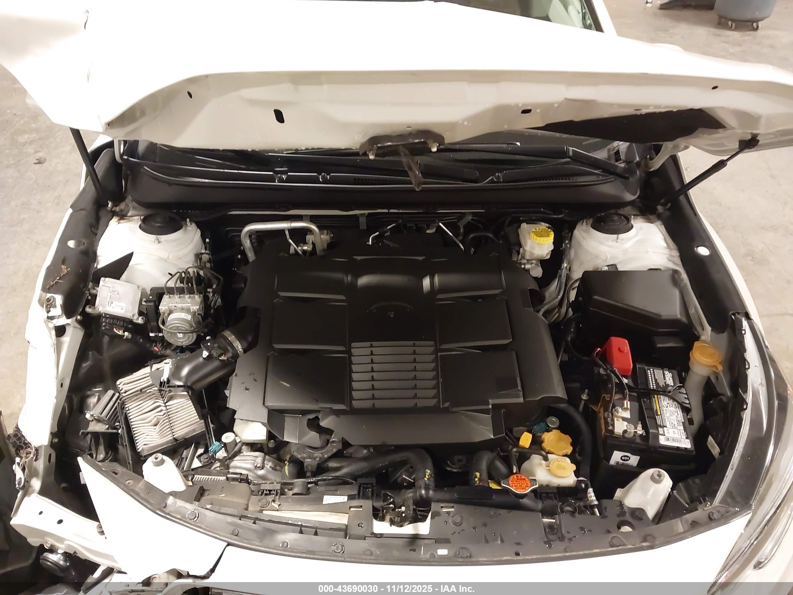 SUBARU OUTBACK image 10