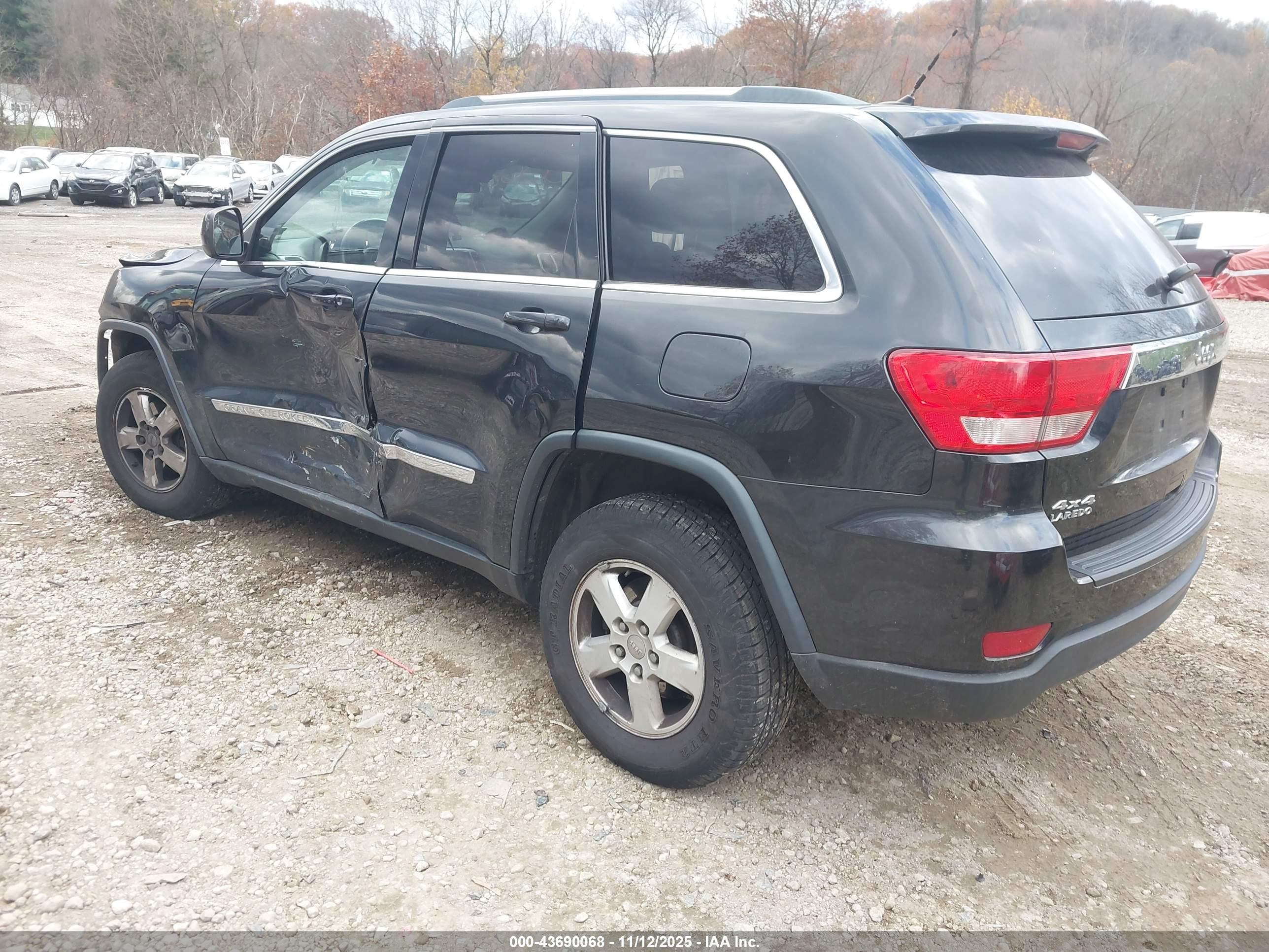 JEEP GRAND image 3