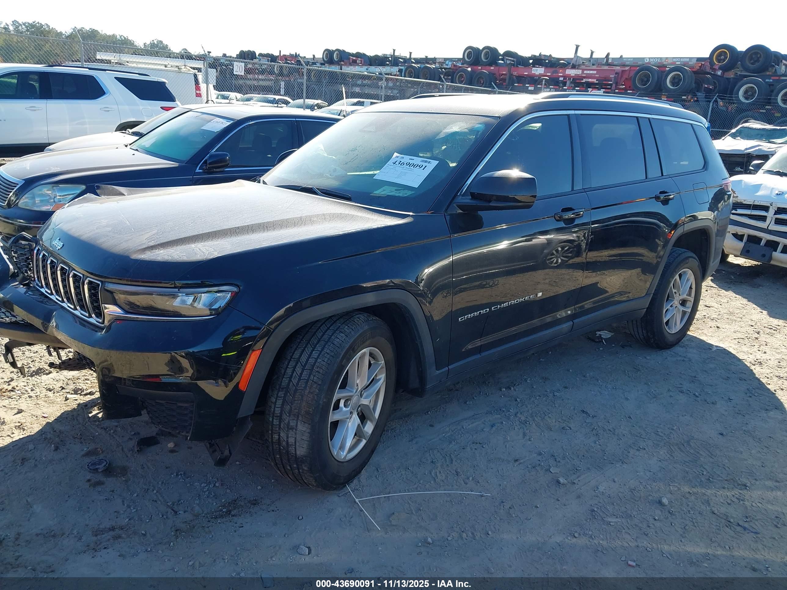 JEEP GRAND image 2