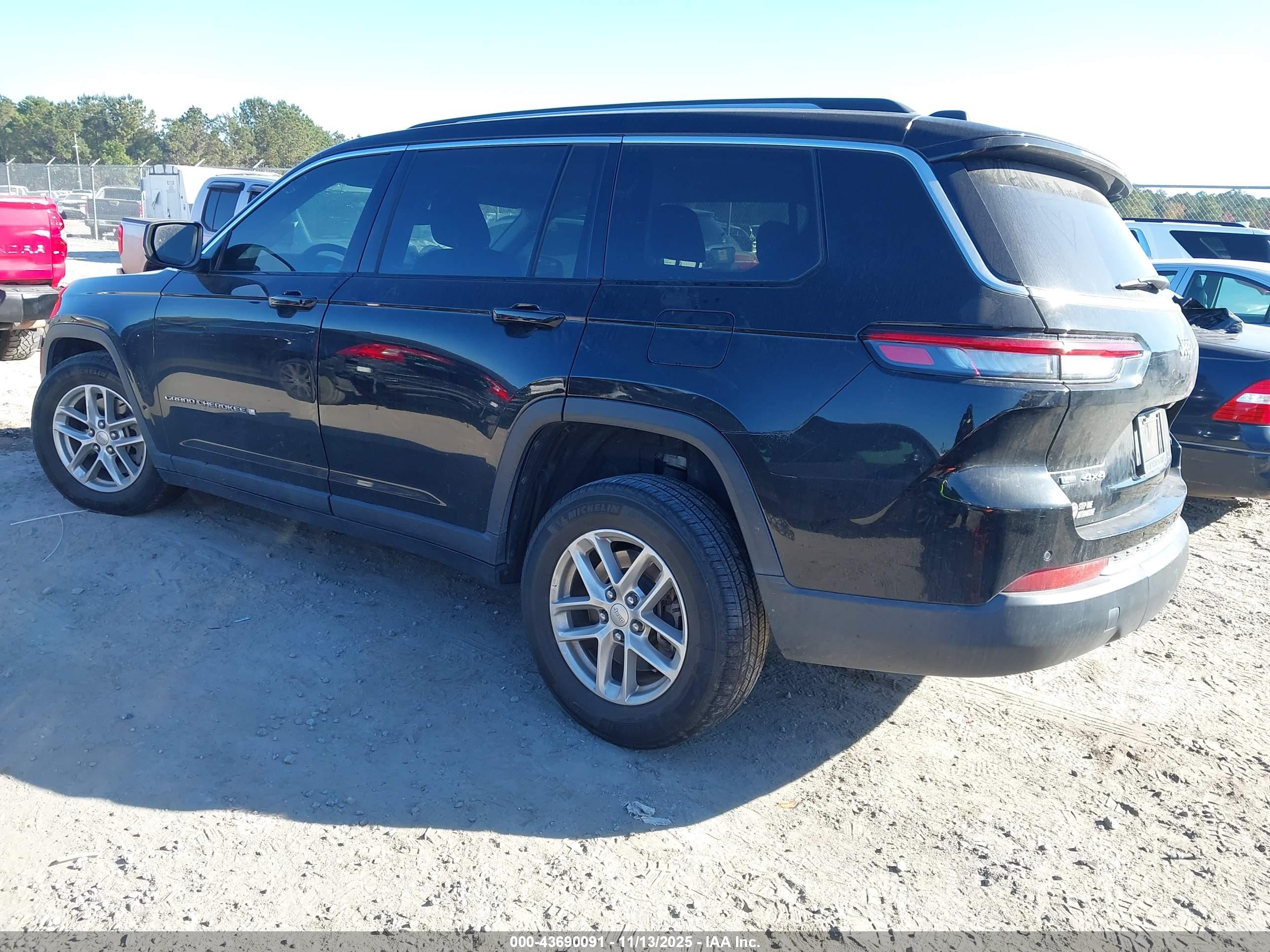 JEEP GRAND image 3