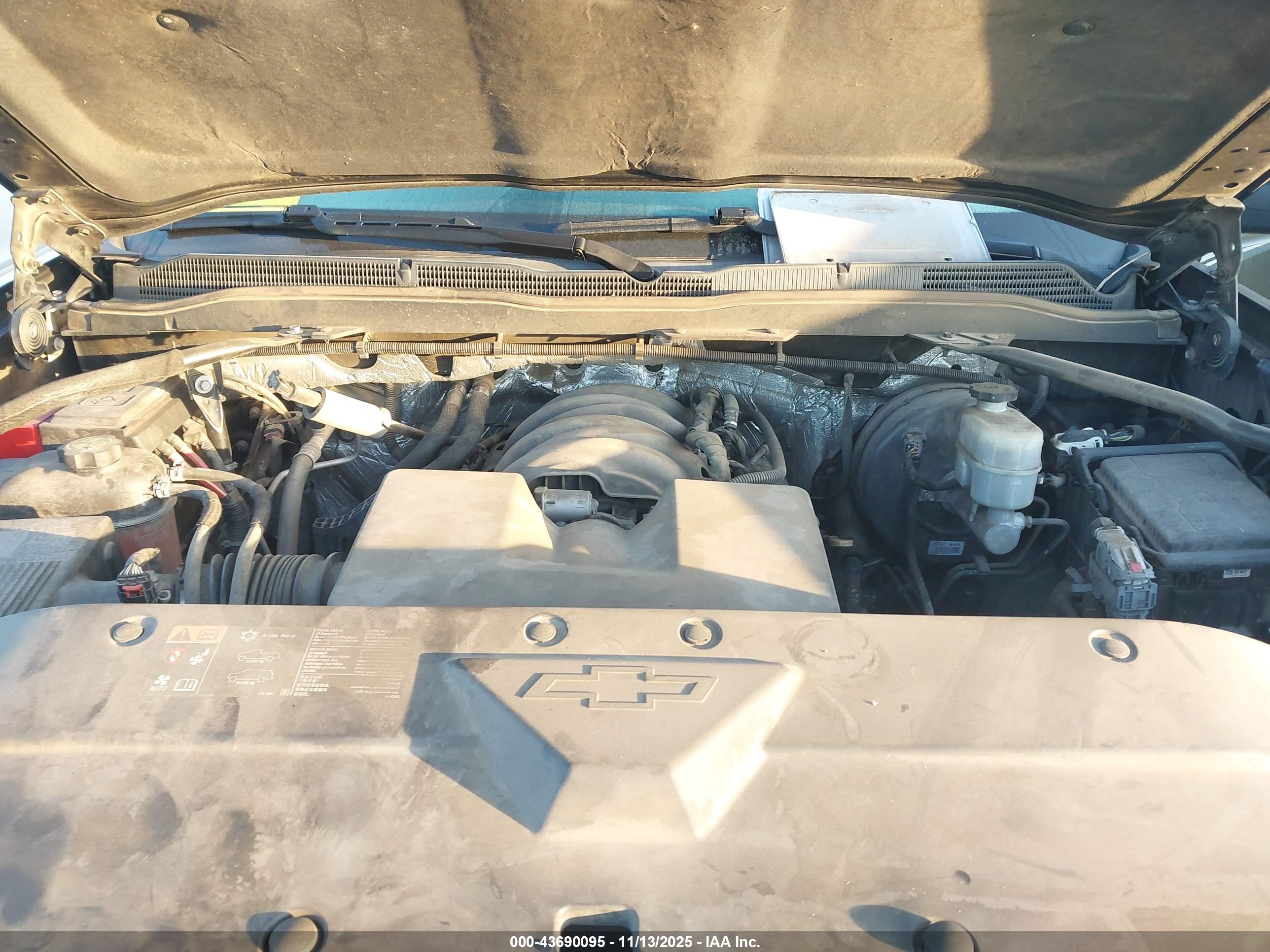 CHEVROLET SILVERADO image 10