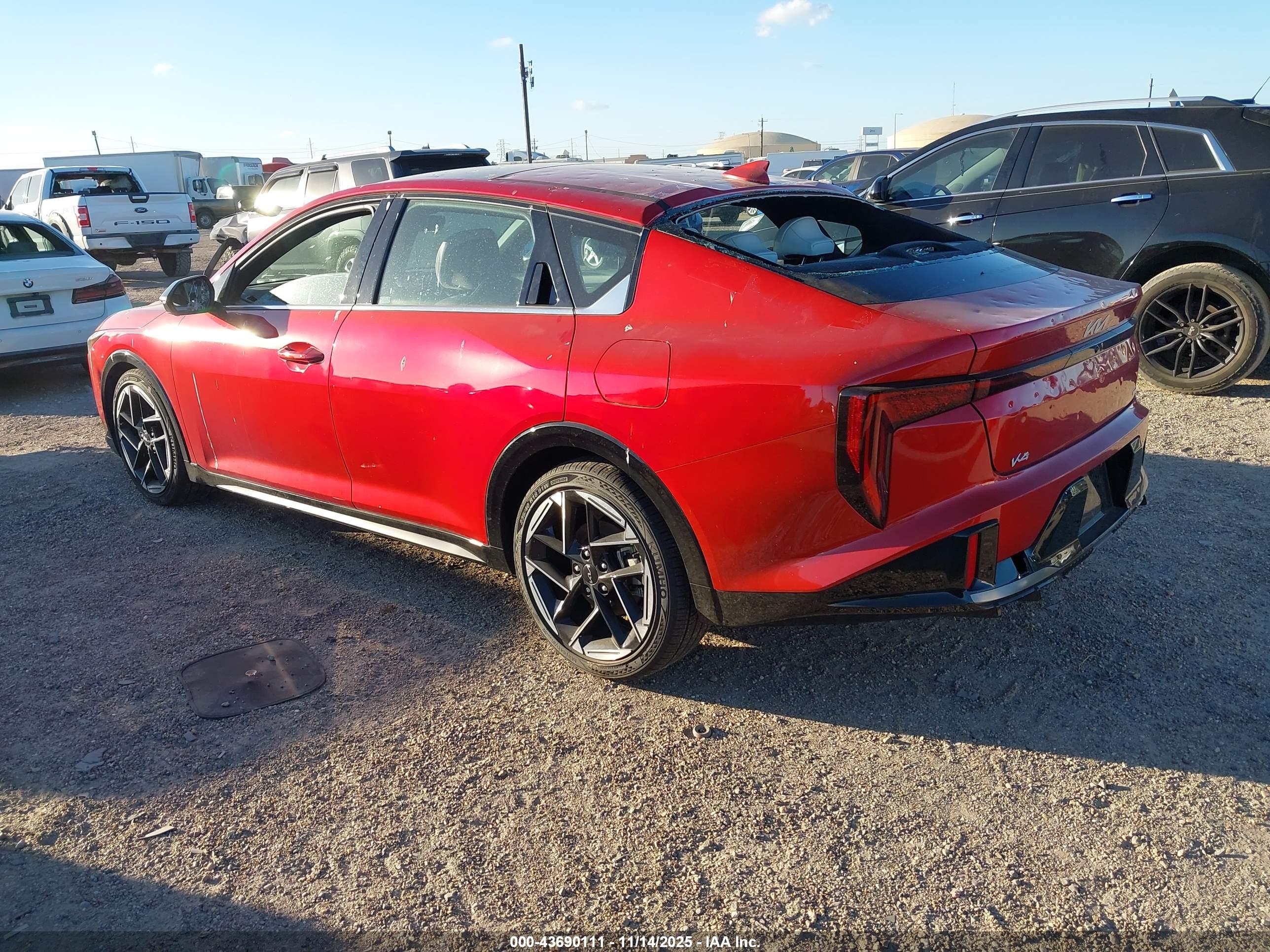 KIA K4 image 3