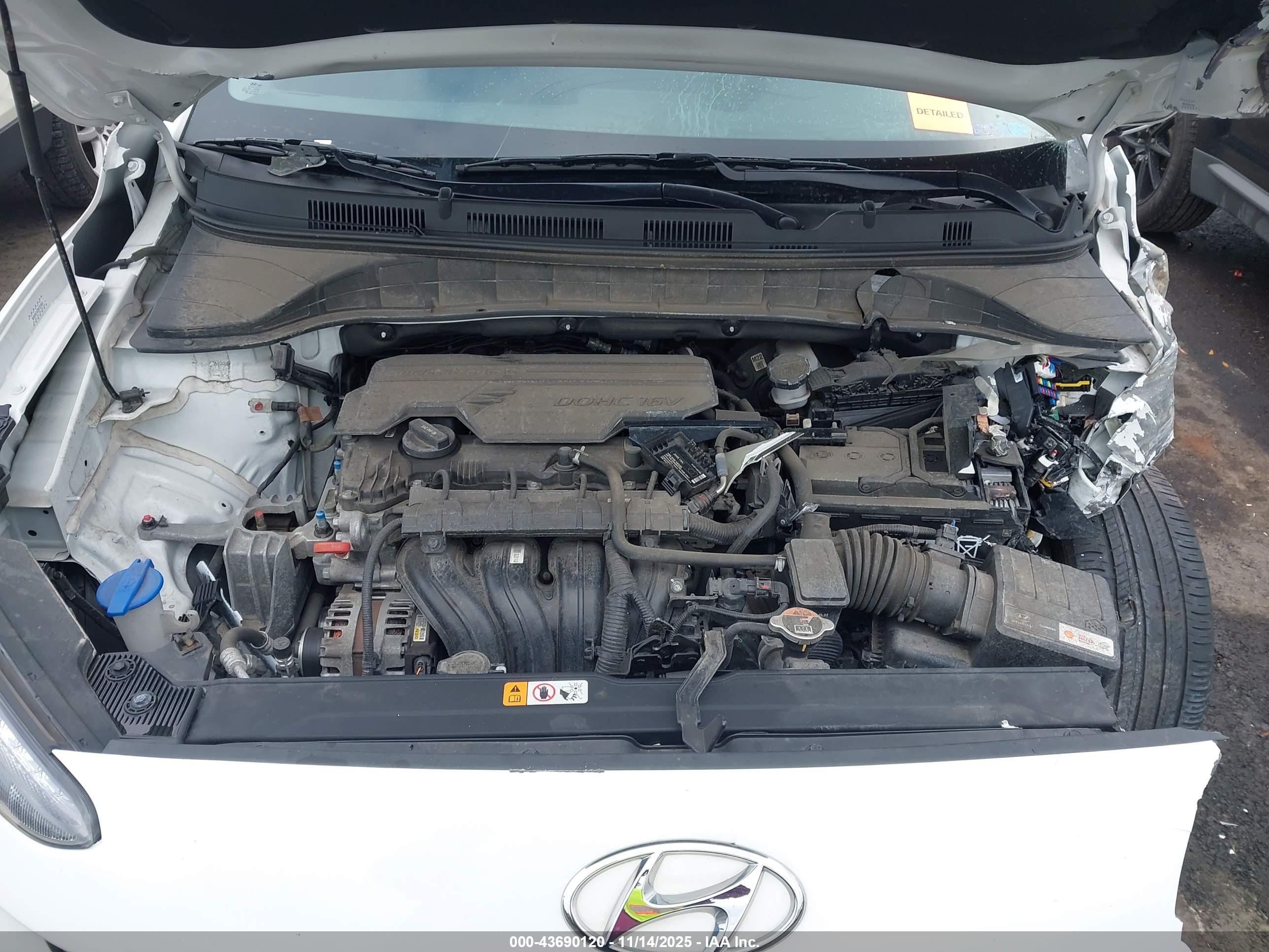 HYUNDAI KONA image 10