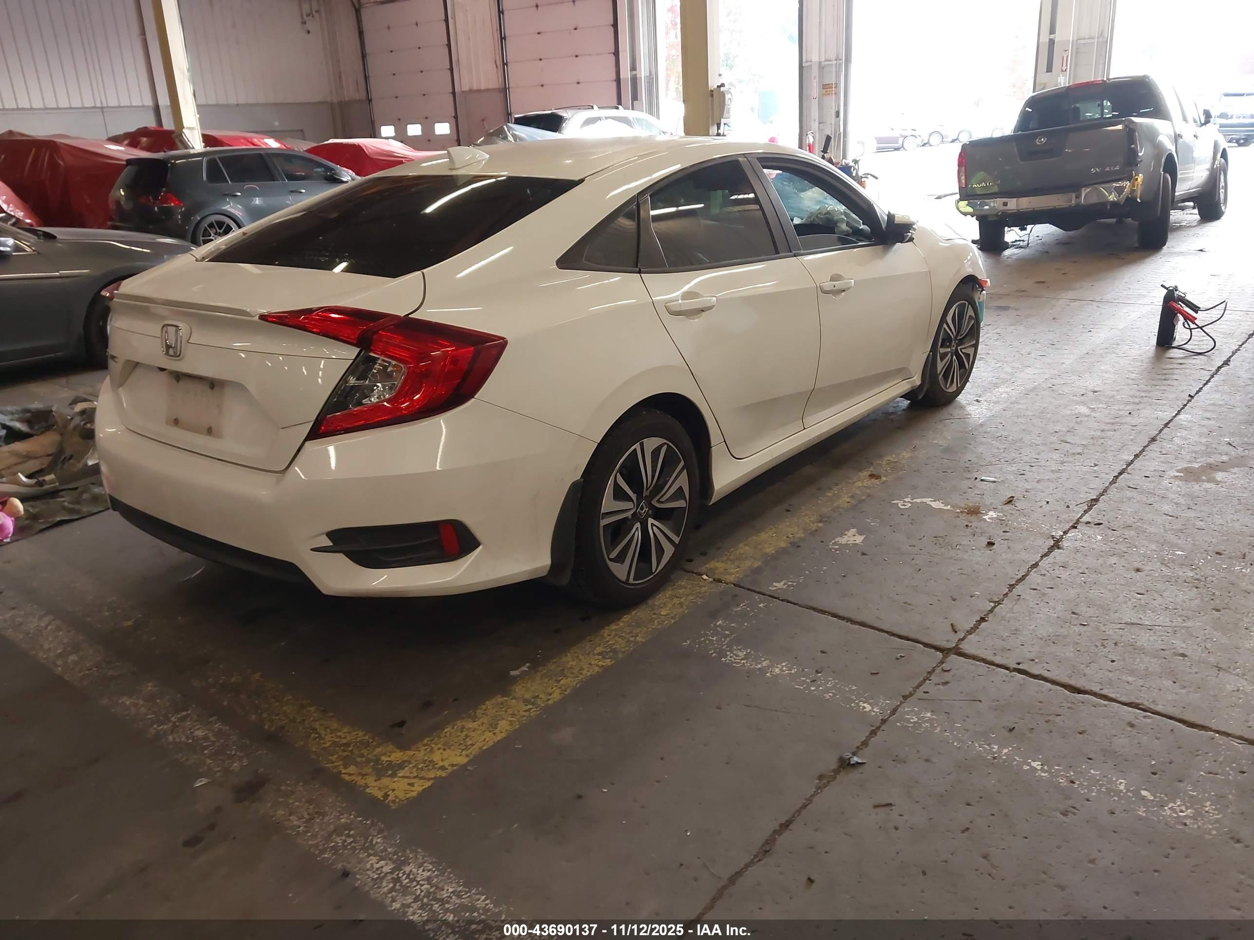HONDA CIVIC image 4