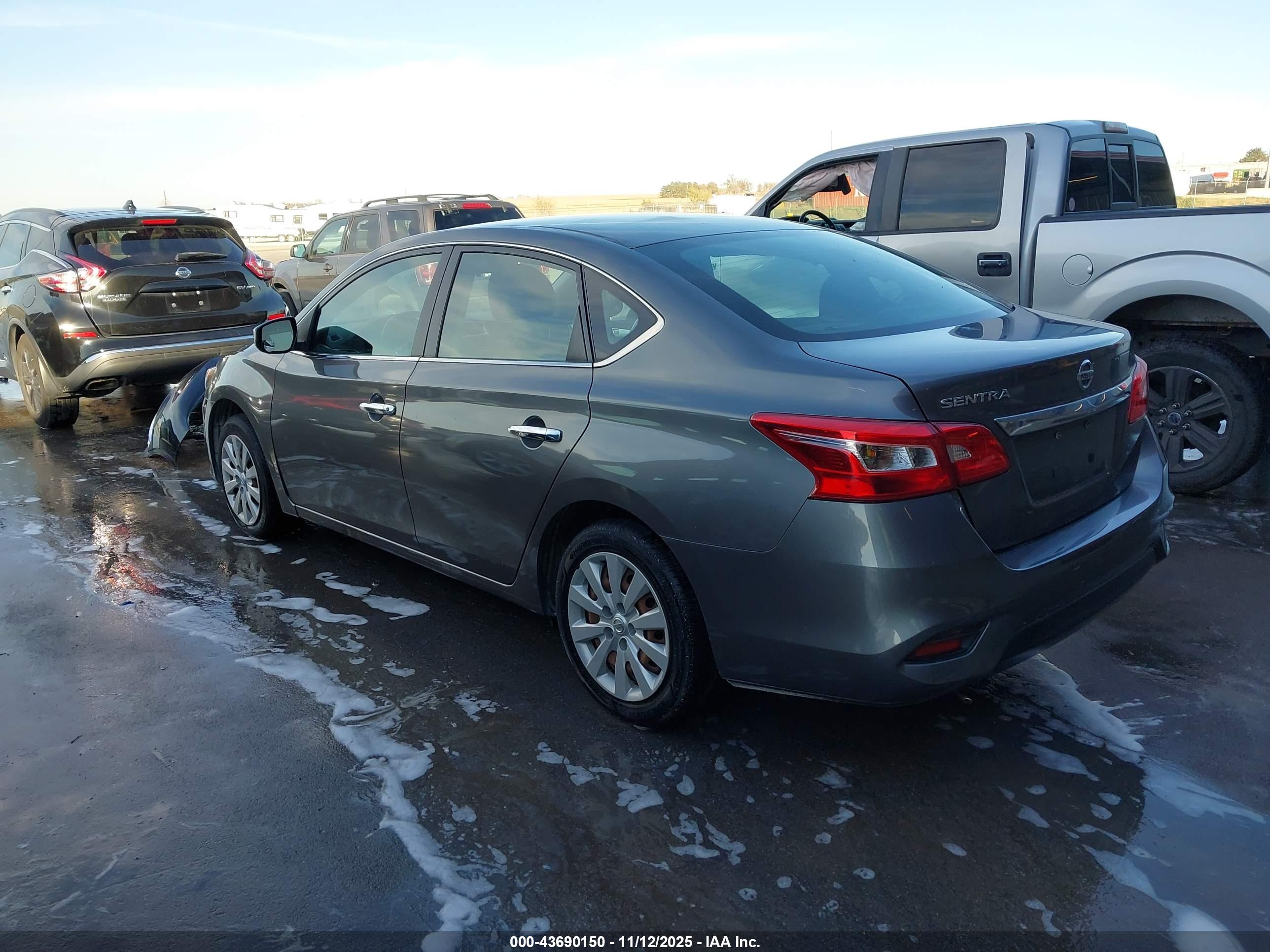 NISSAN SENTRA image 3