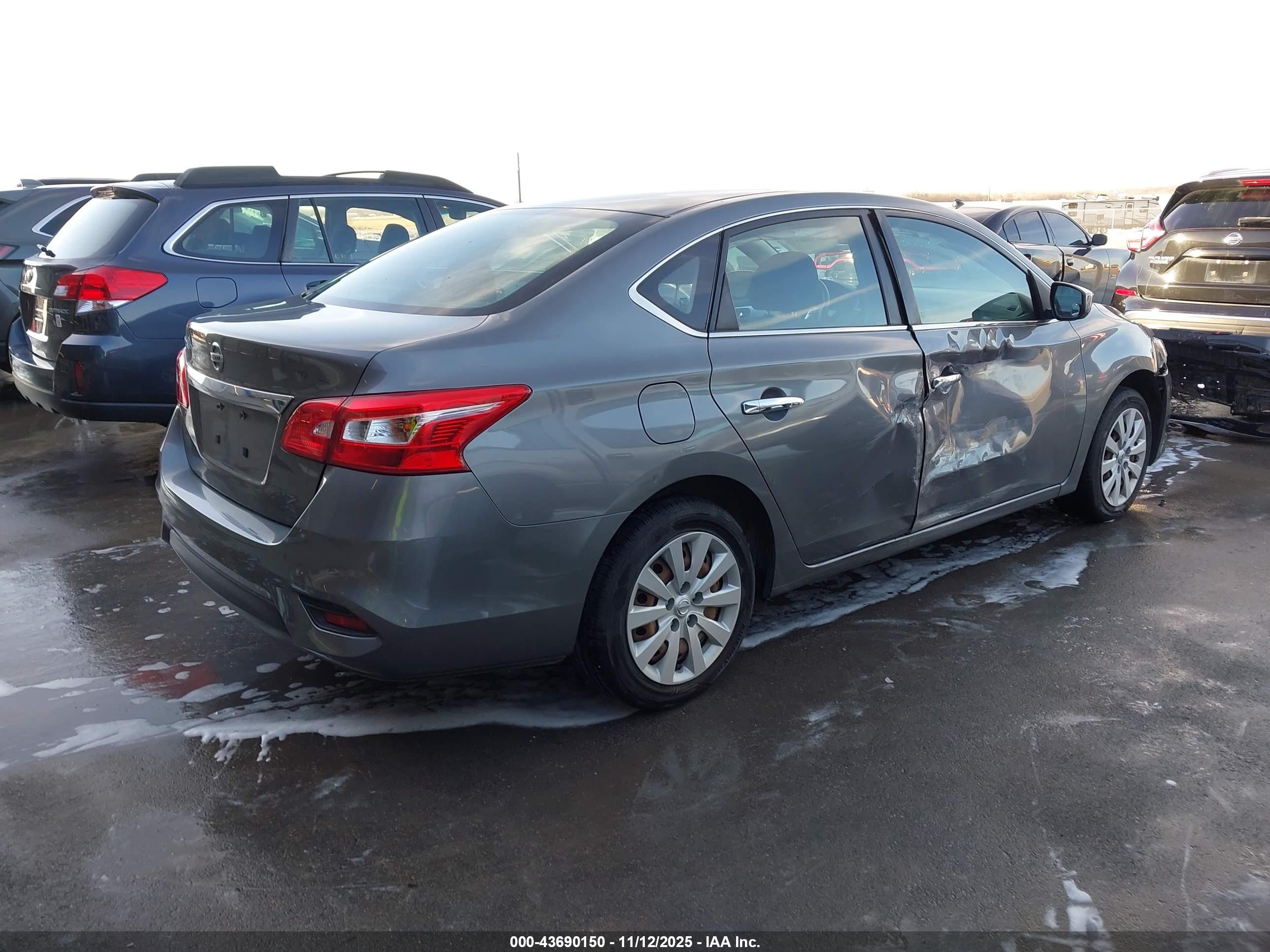 NISSAN SENTRA image 4