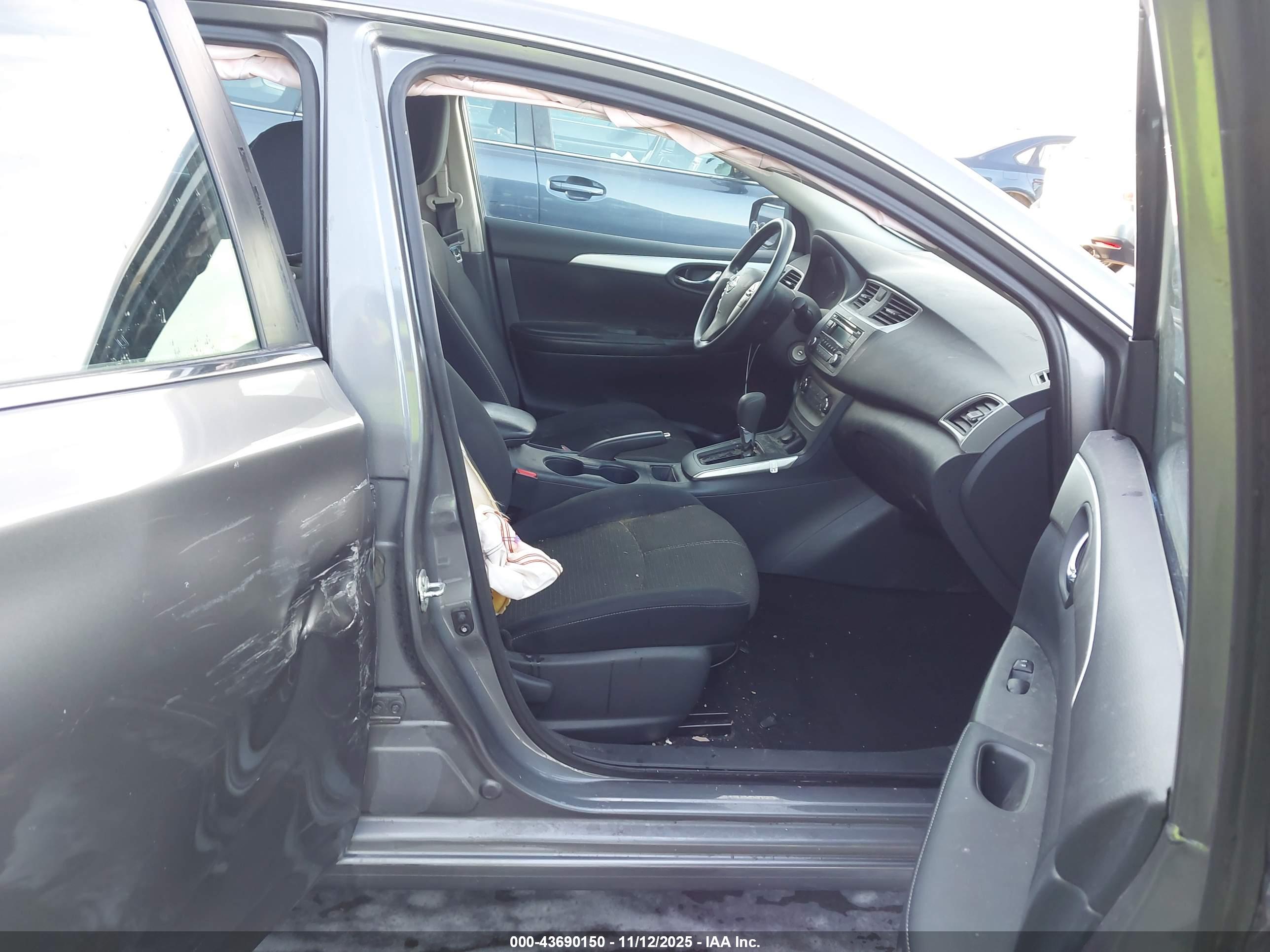NISSAN SENTRA image 5