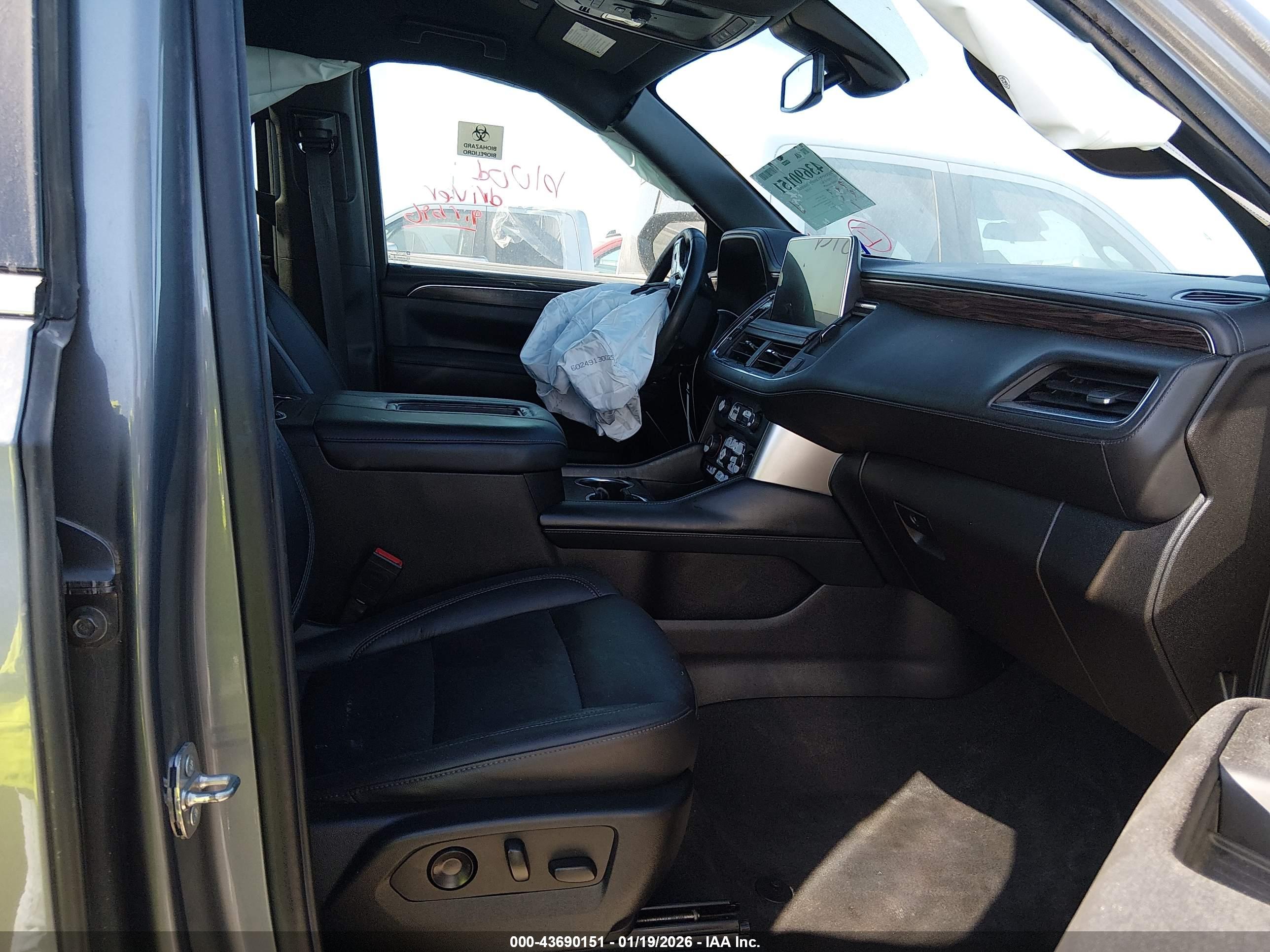 CHEVROLET TAHOE image 5