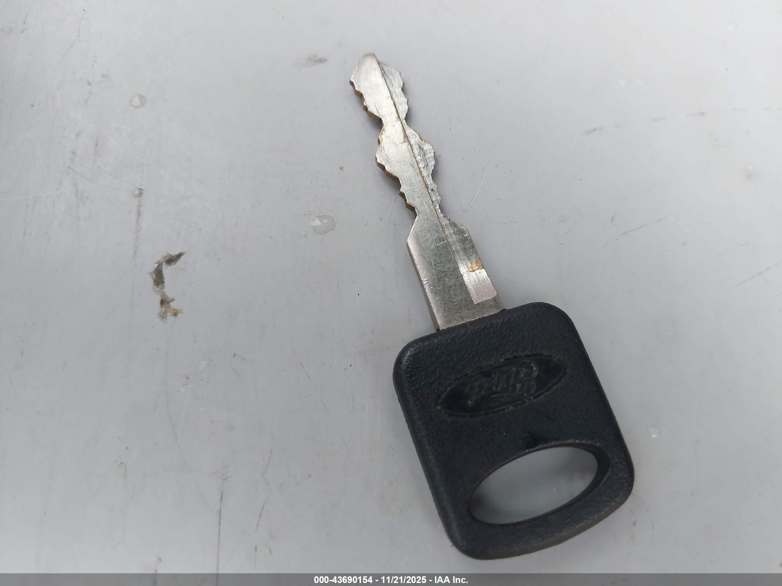 FORD E-350 image 11