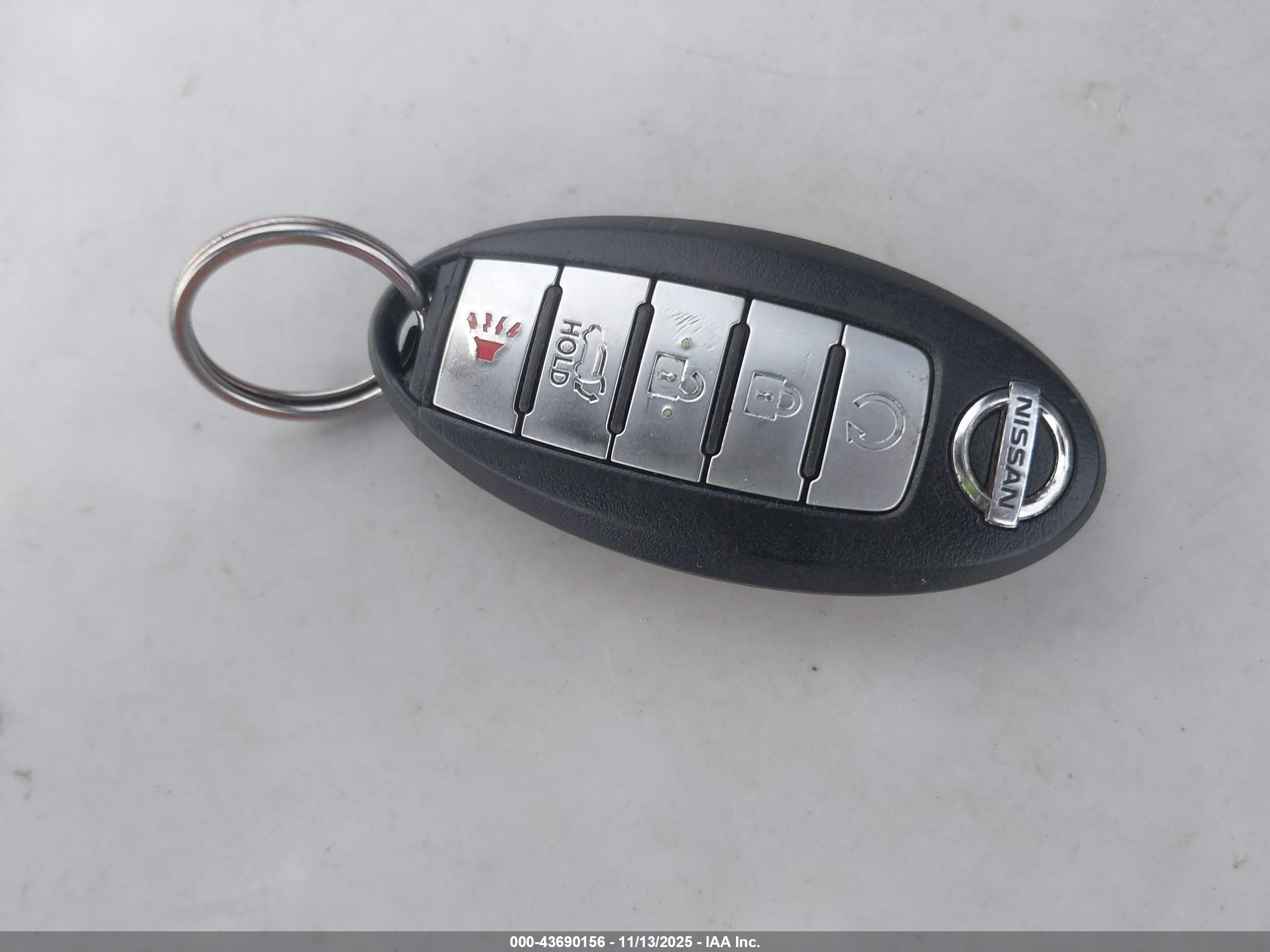 NISSAN ROGUE image 11