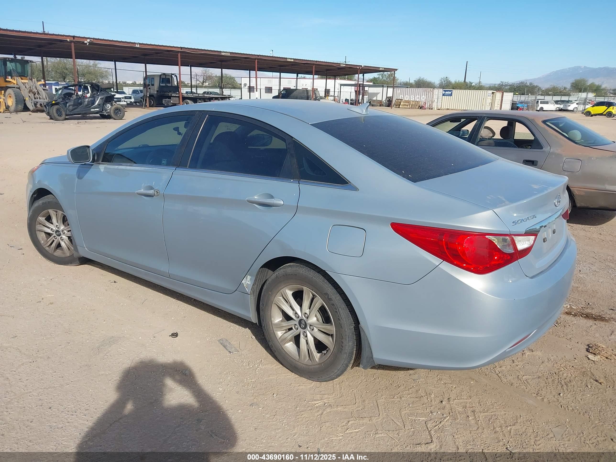 HYUNDAI SONATA image 3
