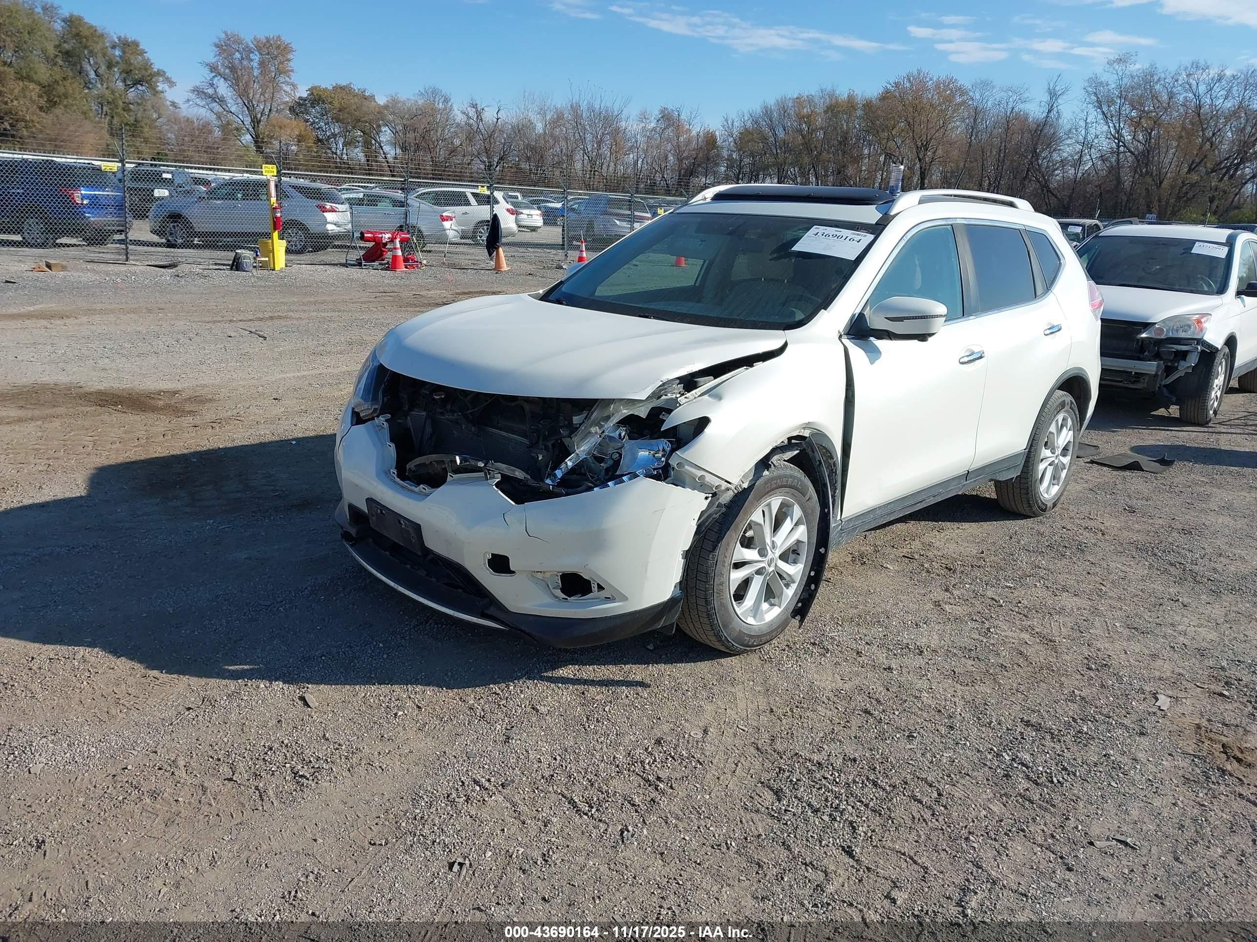 NISSAN ROGUE image 2