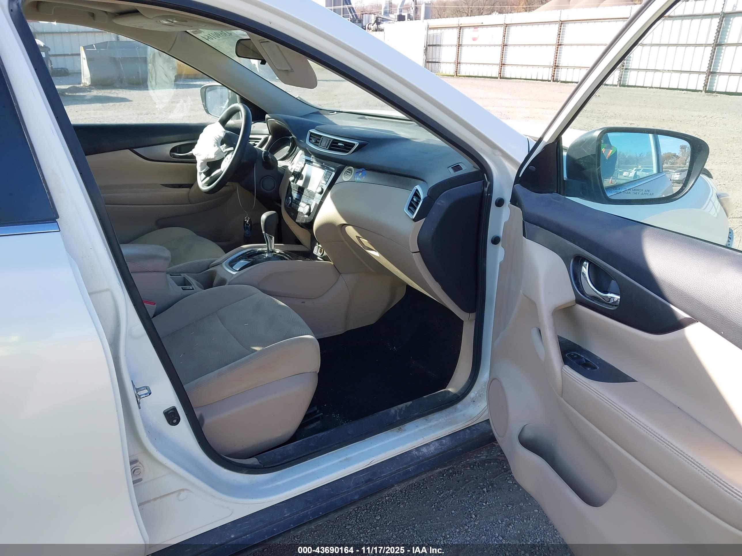 NISSAN ROGUE image 5