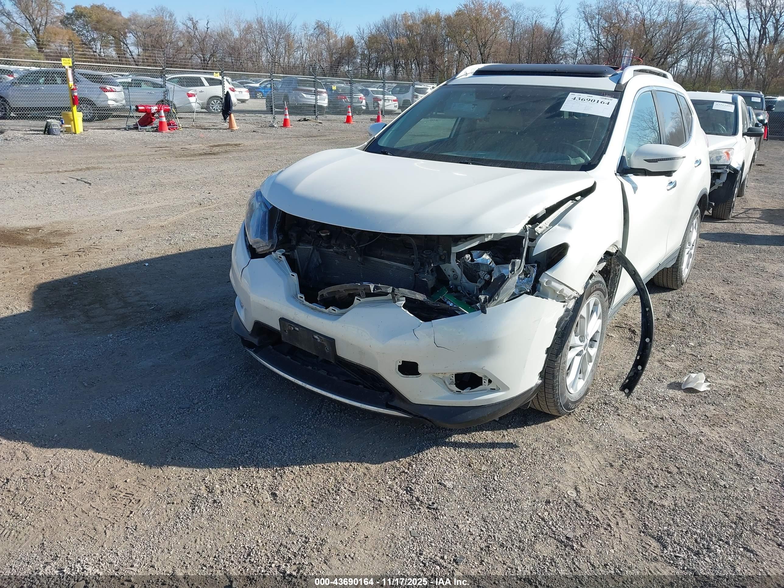 NISSAN ROGUE image 6