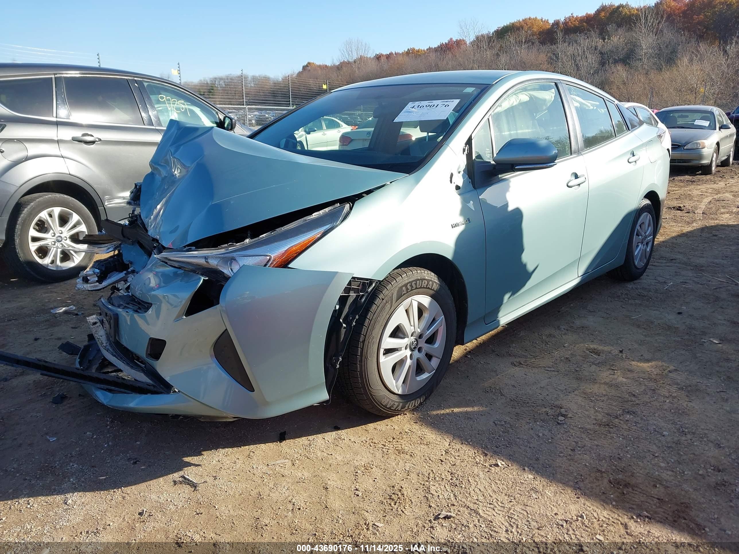 TOYOTA PRIUS image 2