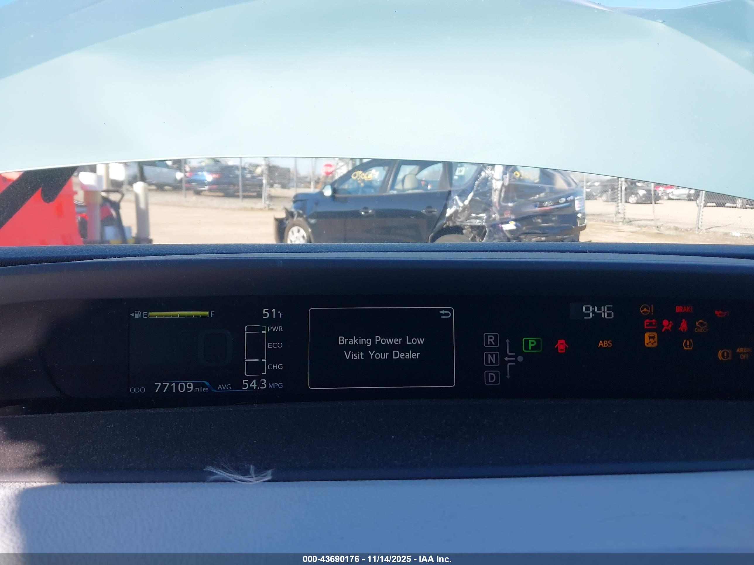 TOYOTA PRIUS image 7