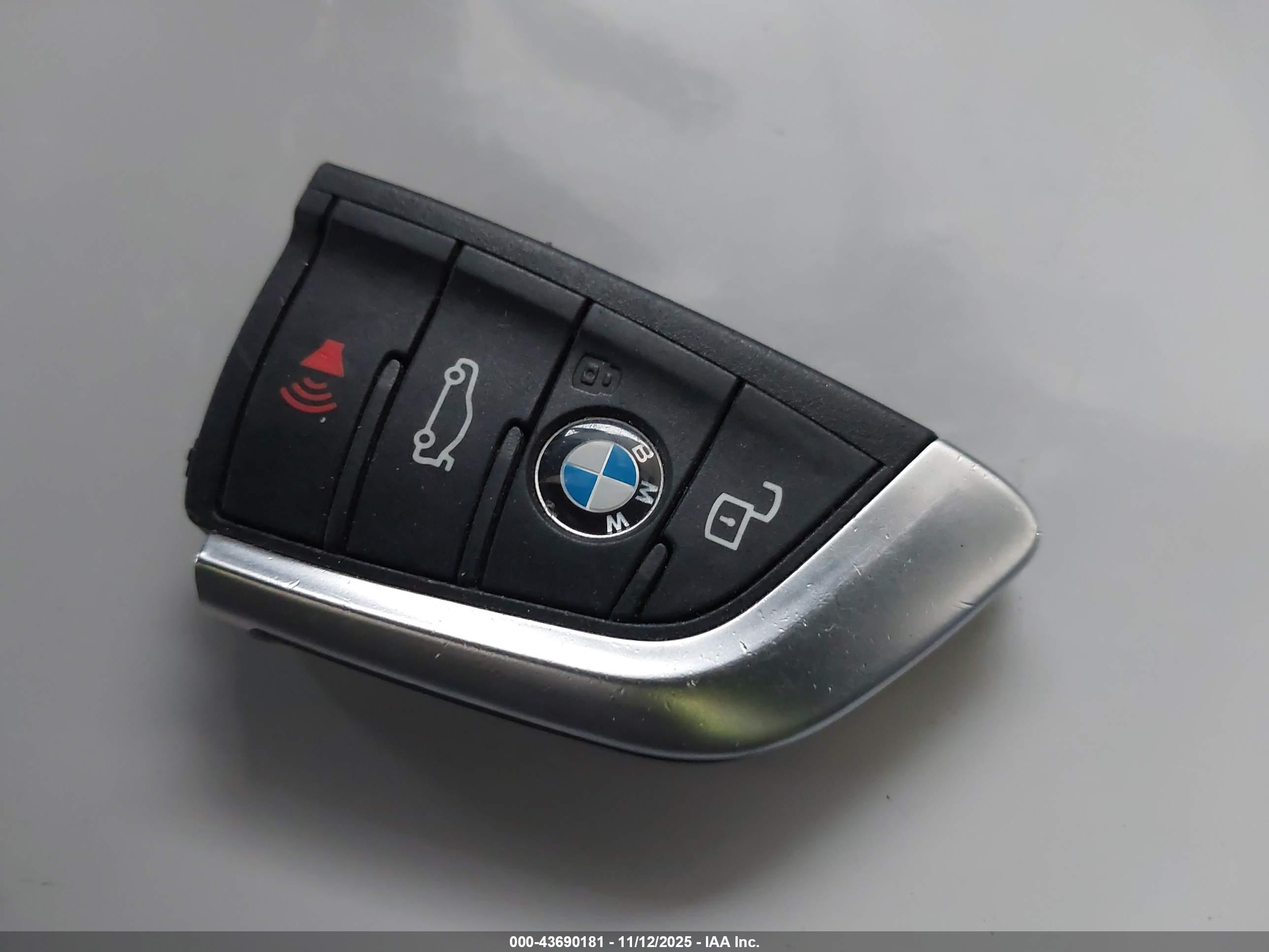 BMW I4 image 11
