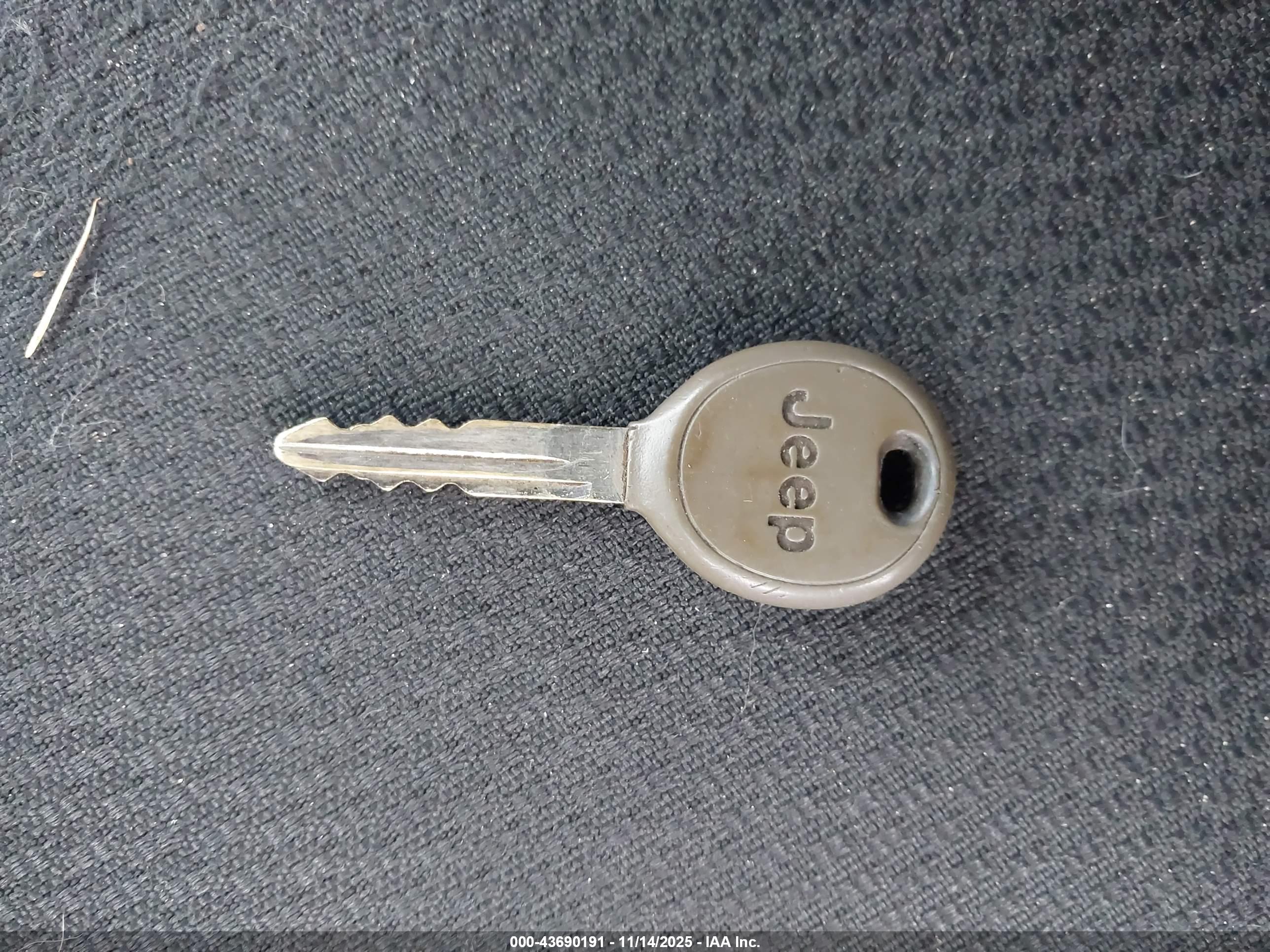 JEEP GRAND image 11