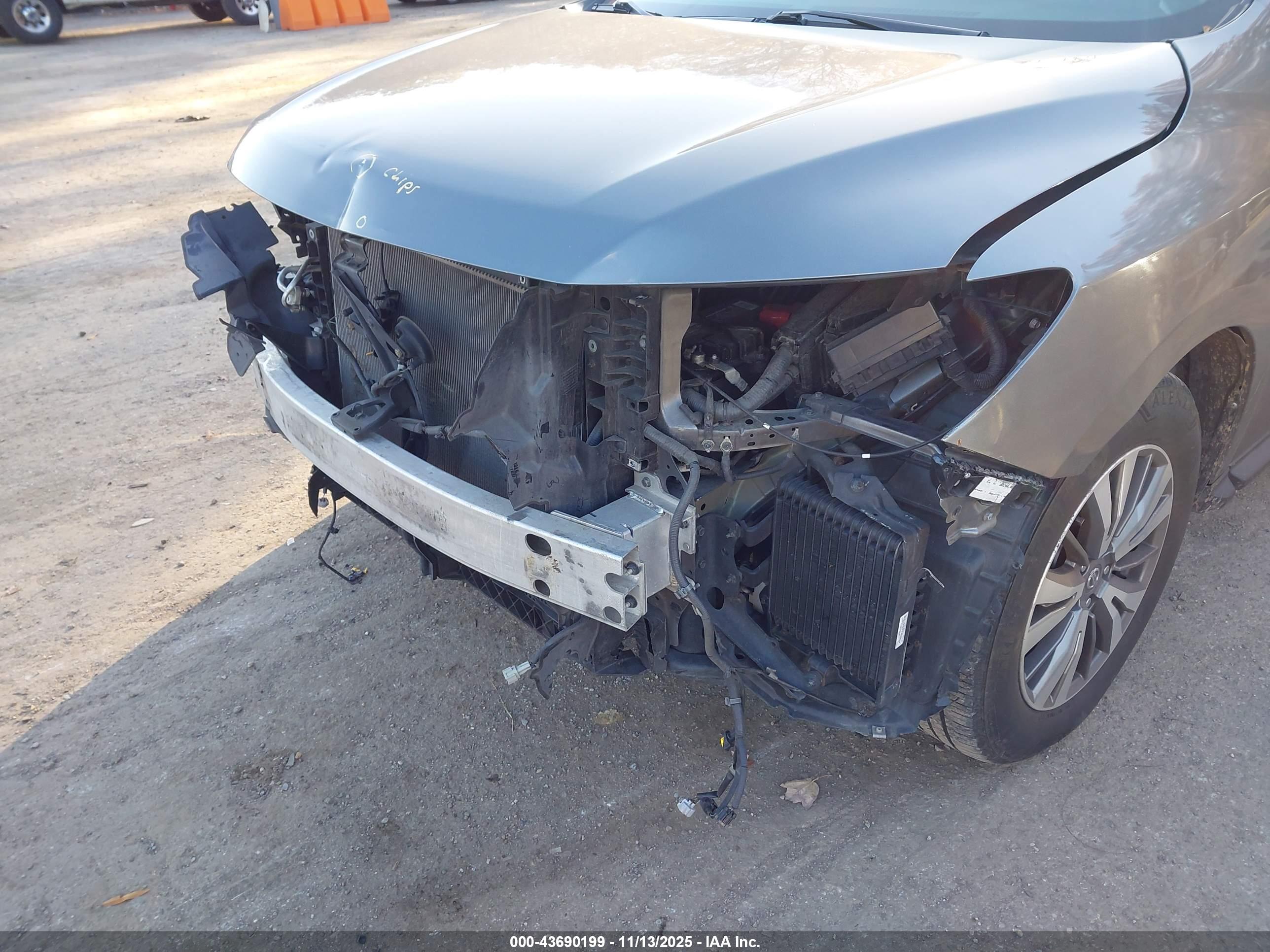 NISSAN PATHFINDER image 6
