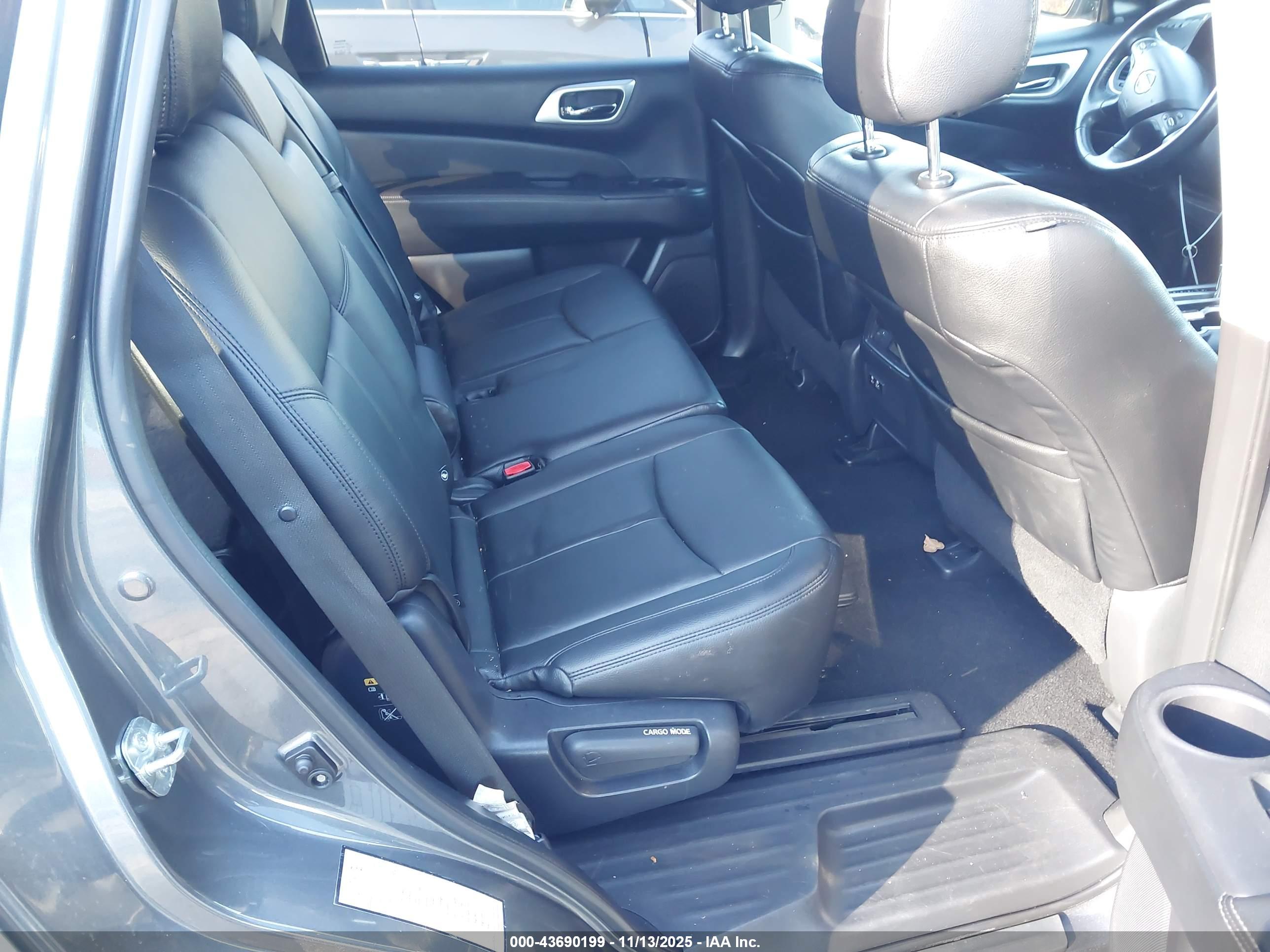 NISSAN PATHFINDER image 8