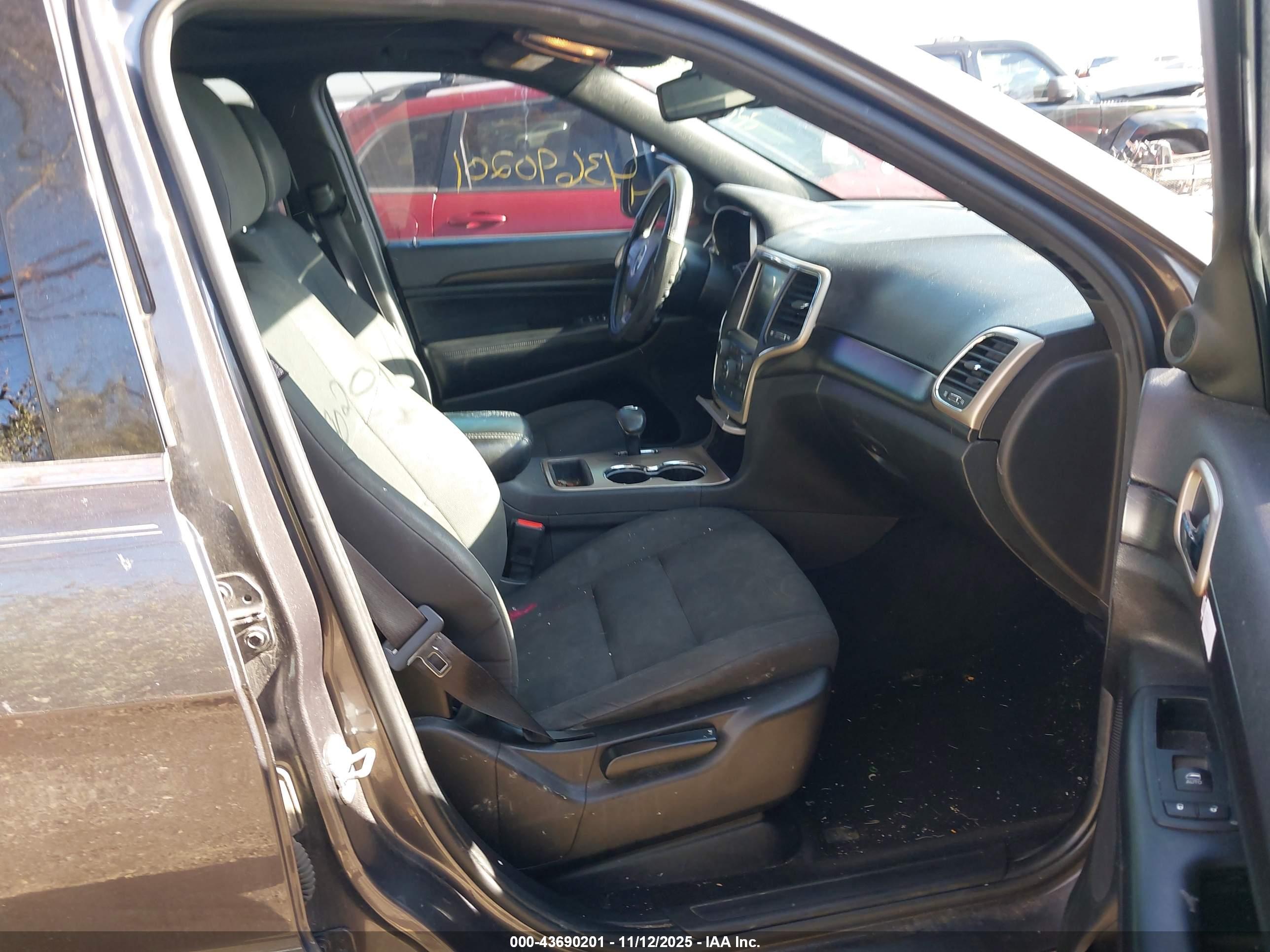 JEEP GRAND image 5
