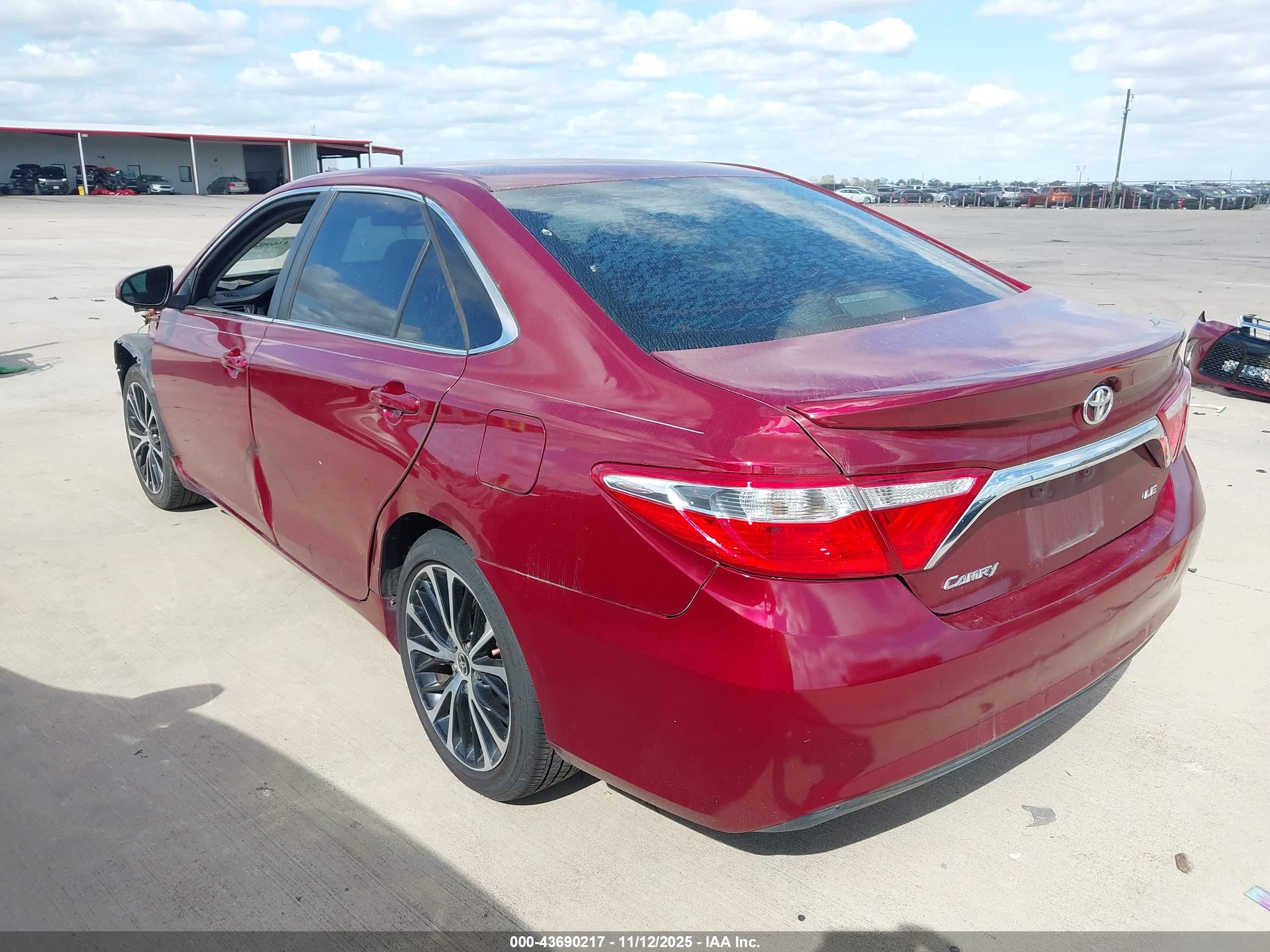 TOYOTA CAMRY image 3