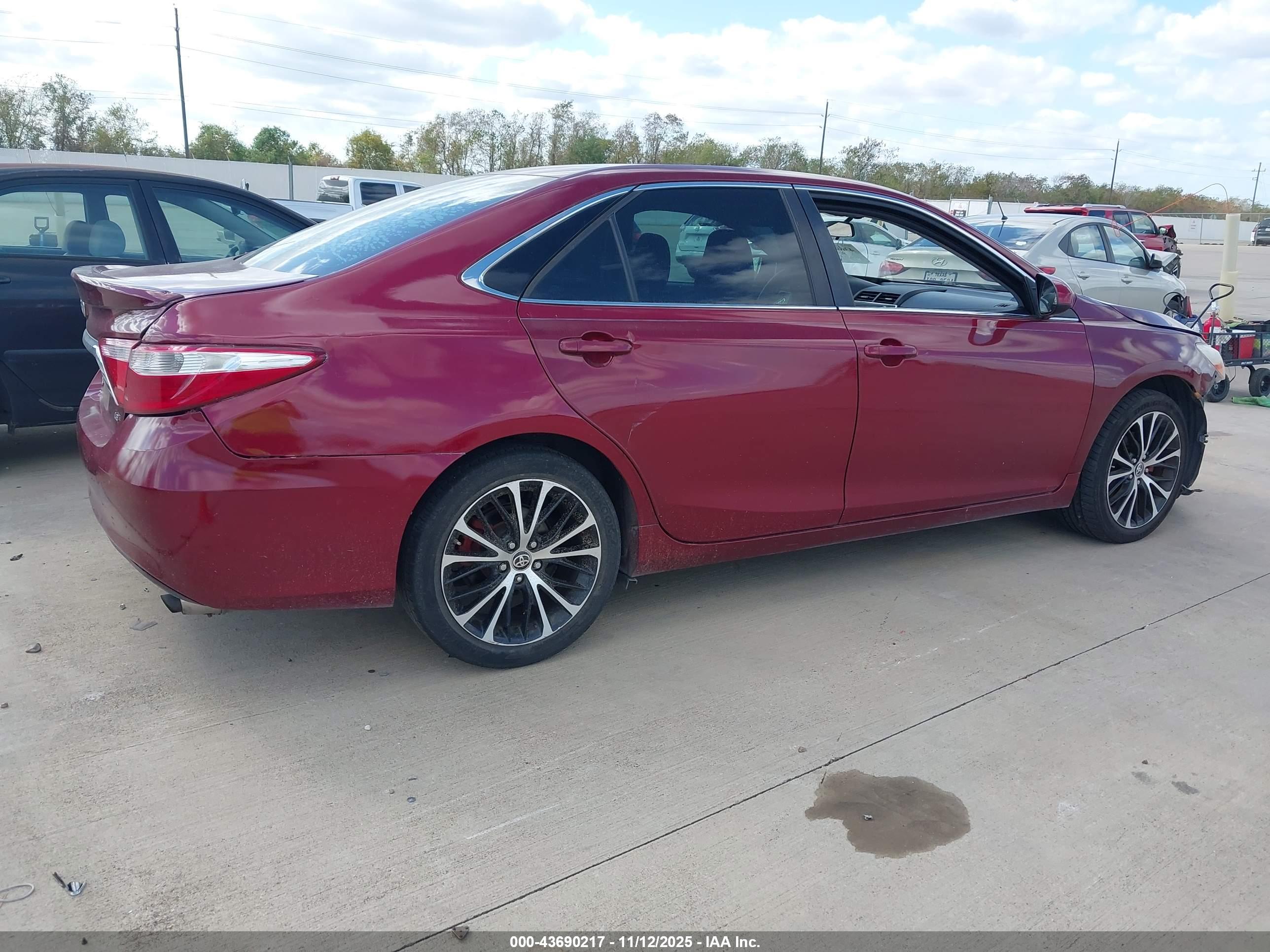 TOYOTA CAMRY image 4