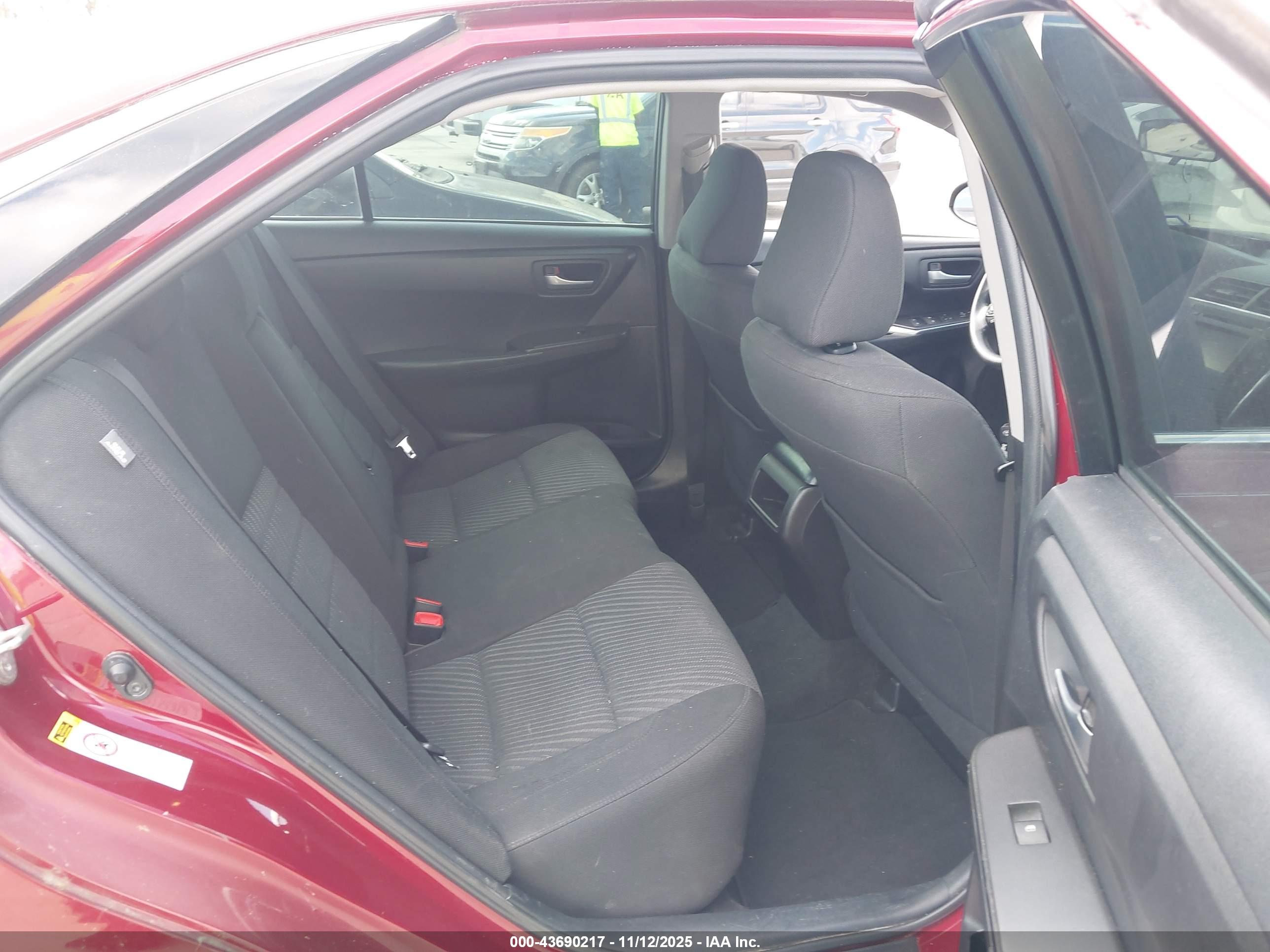 TOYOTA CAMRY image 8