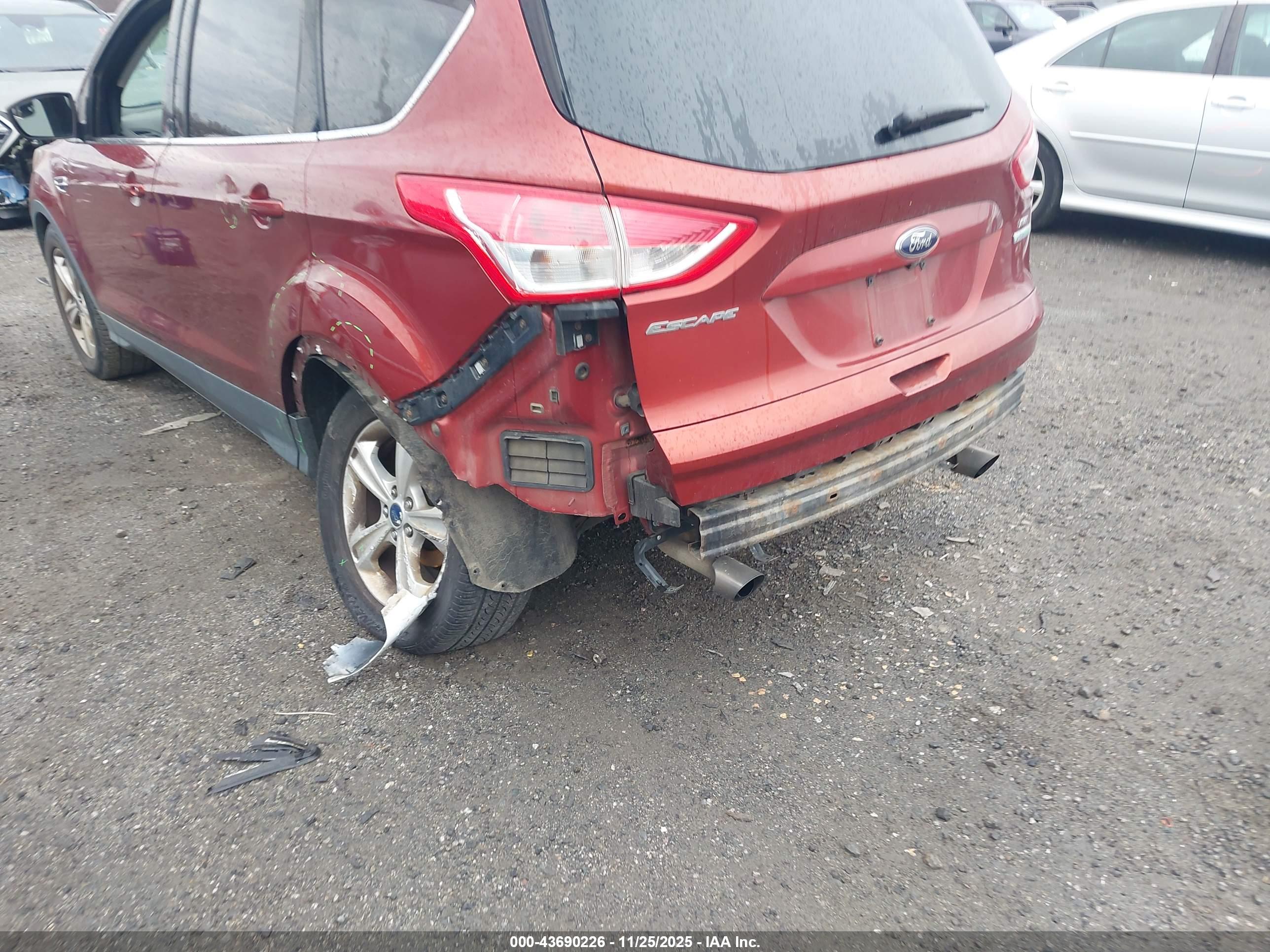 FORD ESCAPE image 6