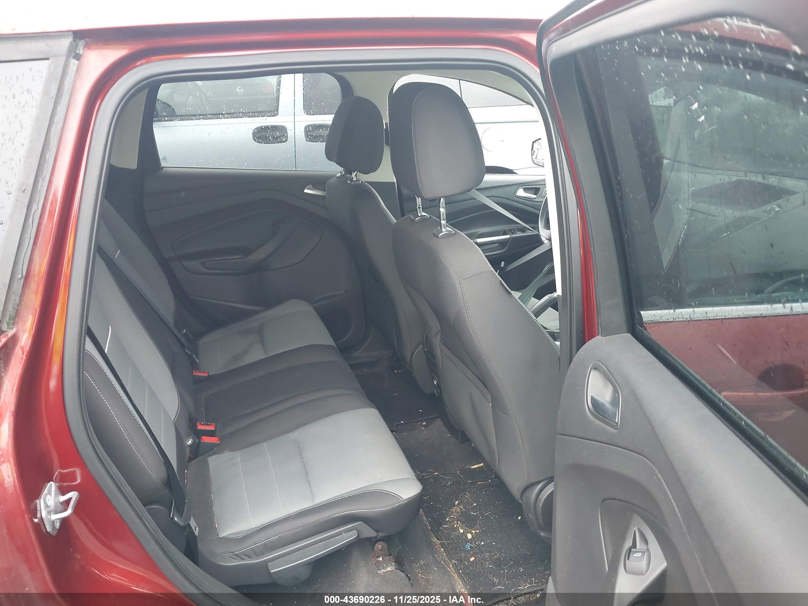 FORD ESCAPE image 8