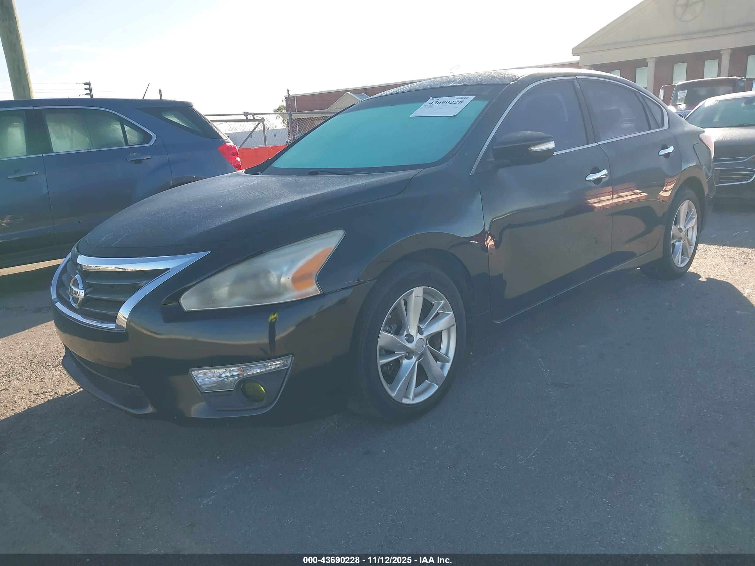 NISSAN ALTIMA image 2