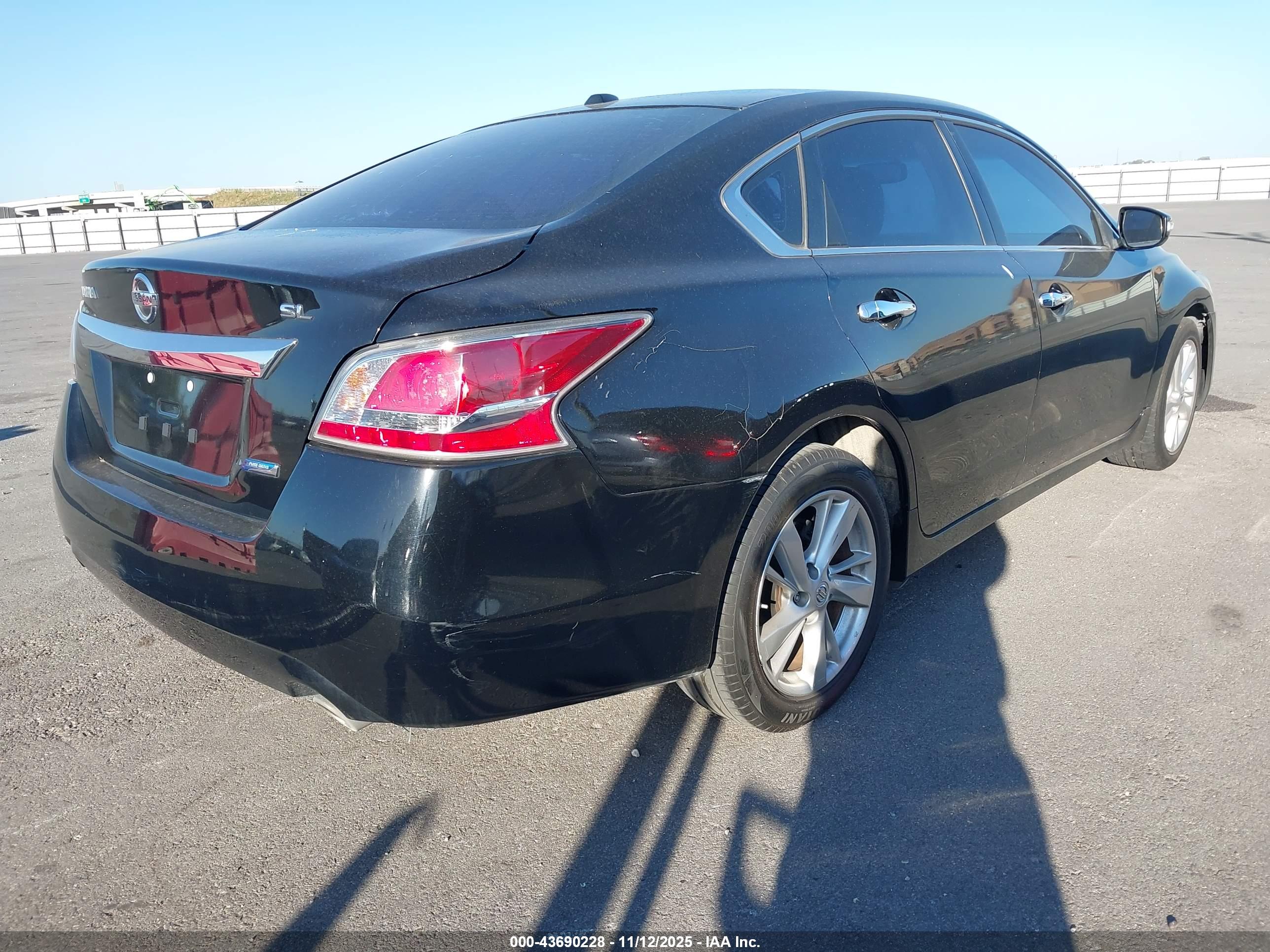 NISSAN ALTIMA image 4