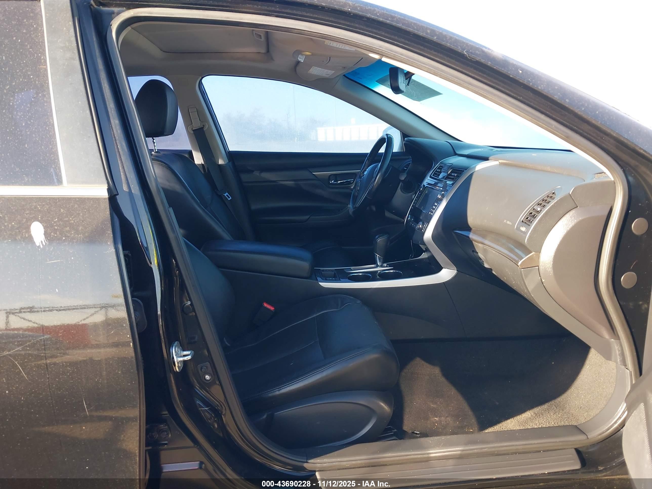 NISSAN ALTIMA image 5
