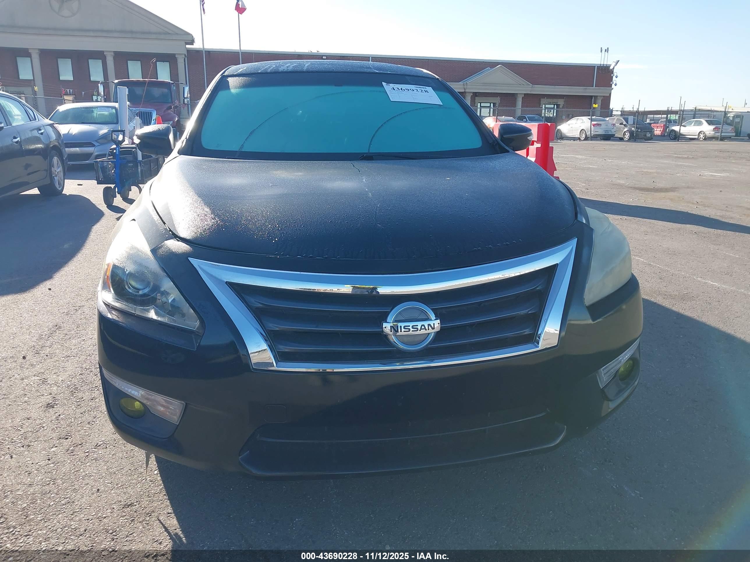 NISSAN ALTIMA image 6